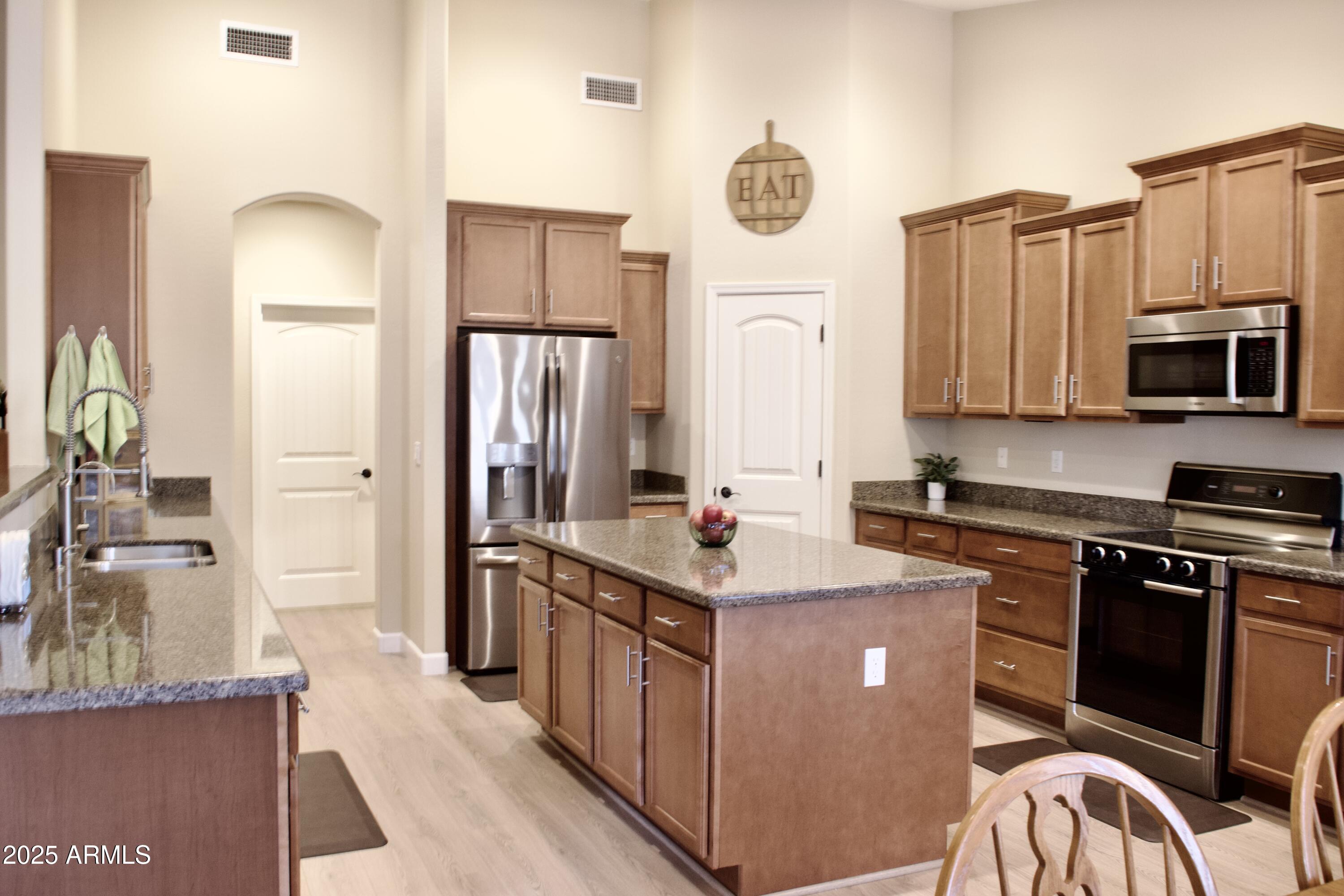 1421 W Rylie Court