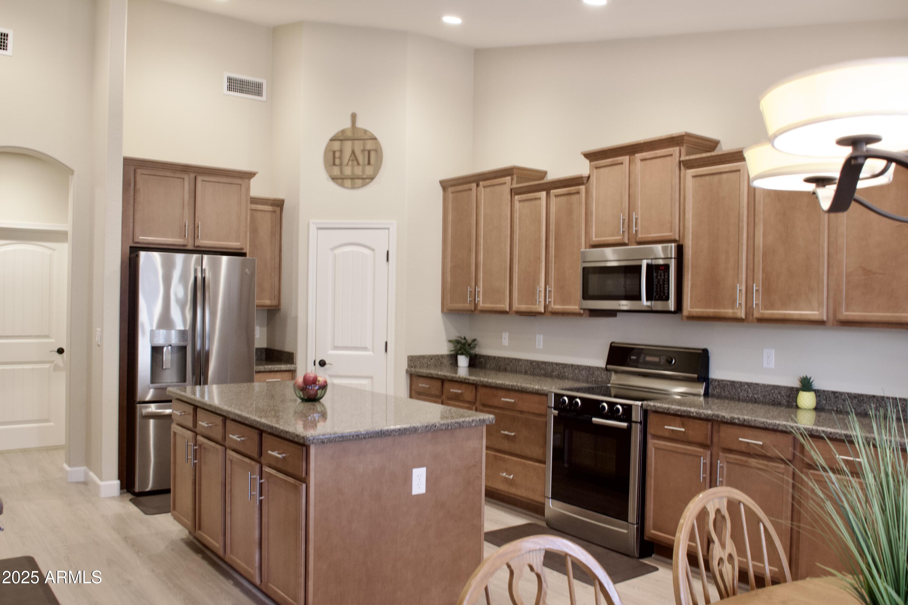 1421 W Rylie Court