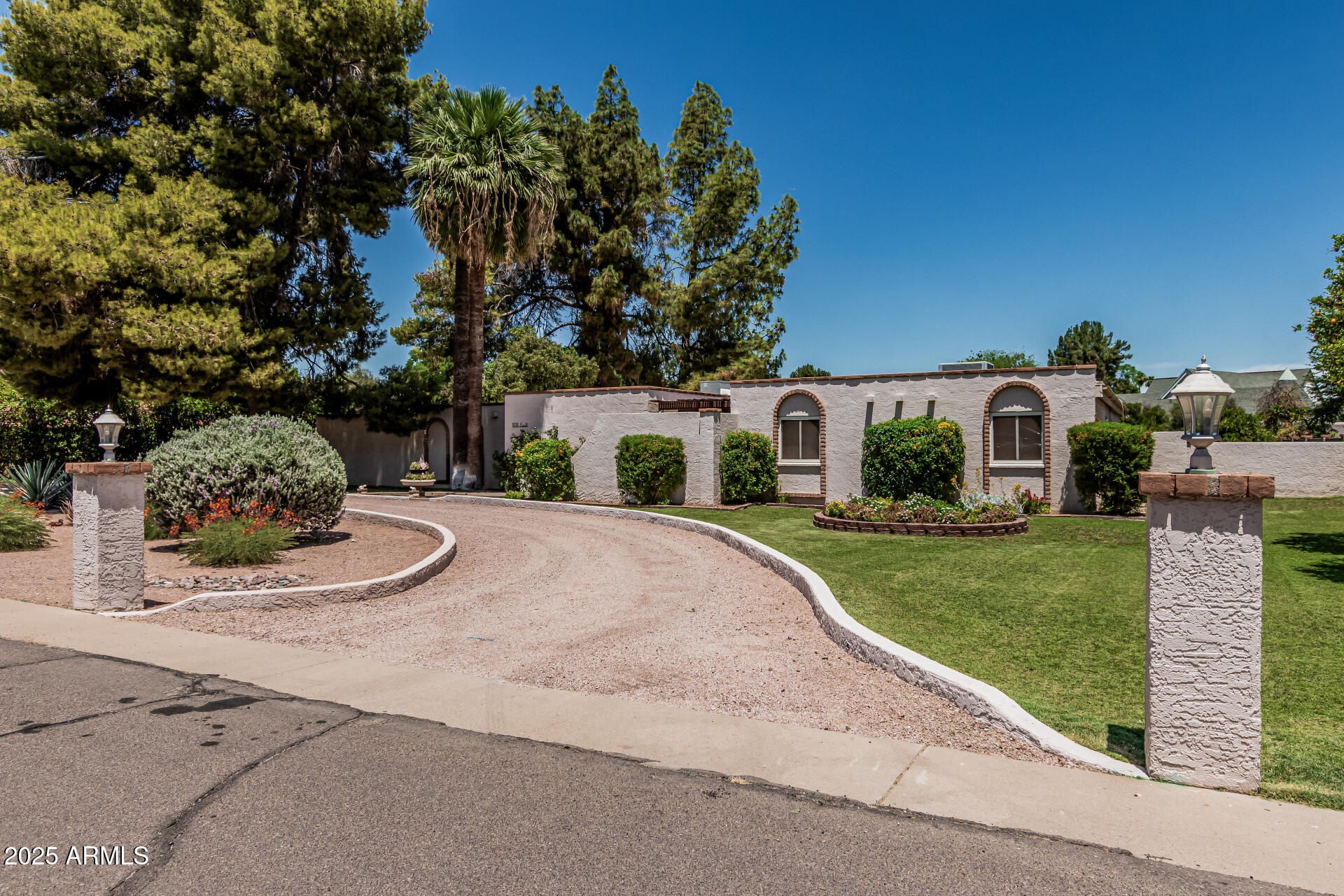 1010 E BUENA VISTA Drive