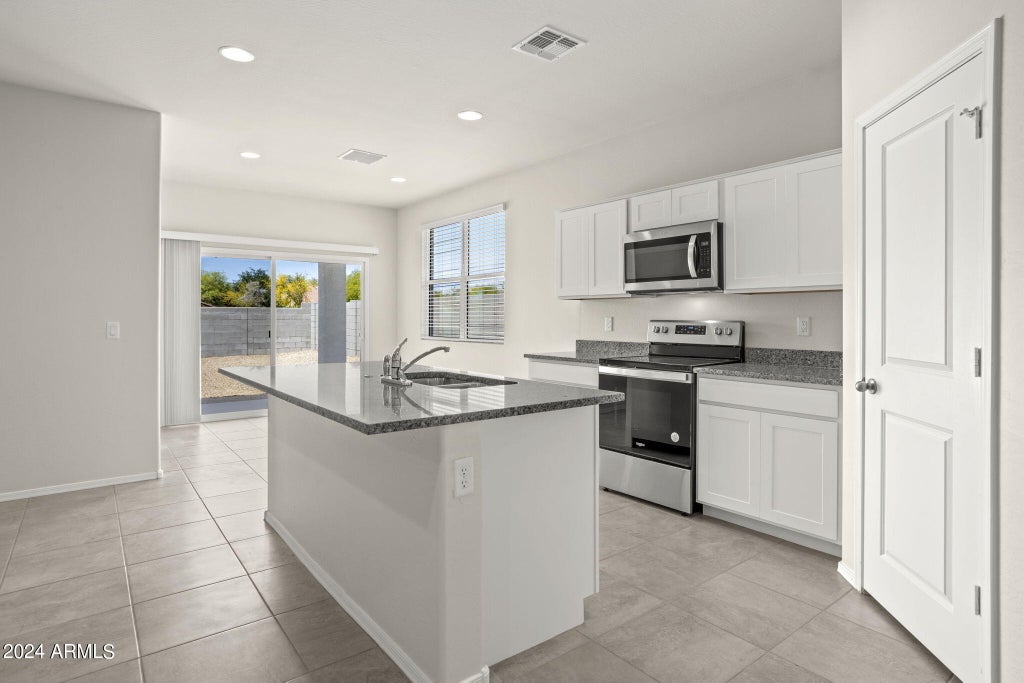 Photo of 1356 W Shannons Way, Coolidge, AZ 85128 (MLS # 7061579)
