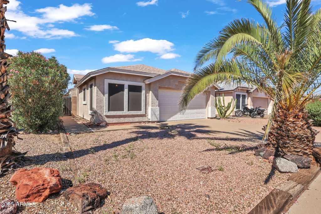Photo of 2634 N Saffron Circle, Mesa, AZ 85215 (MLS # 6926107)