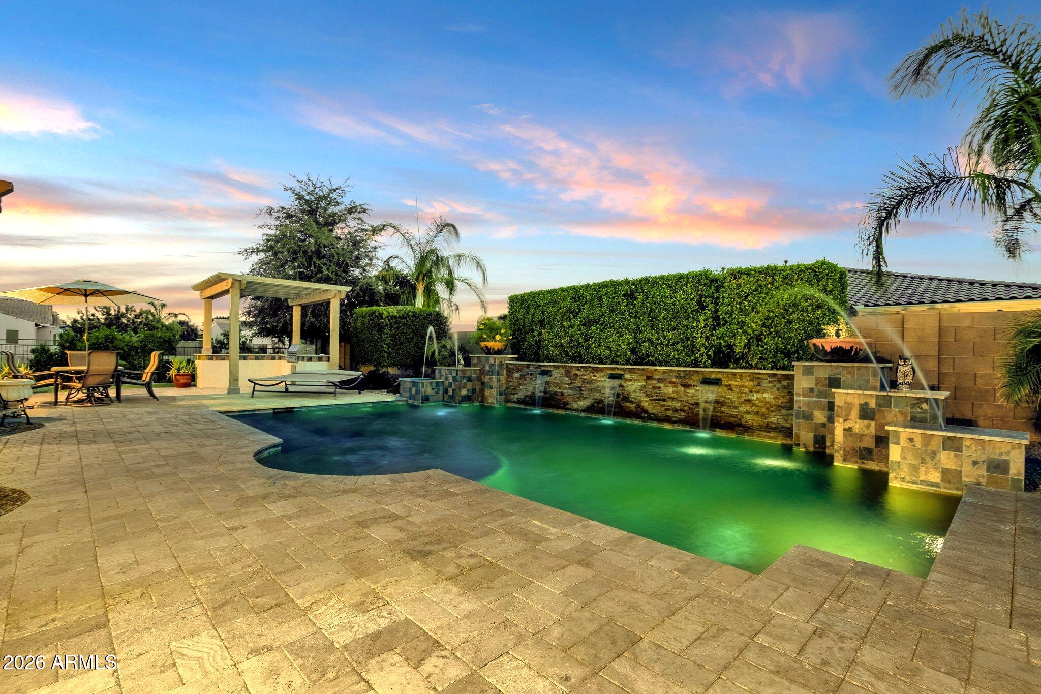 MONTELENA - Residential