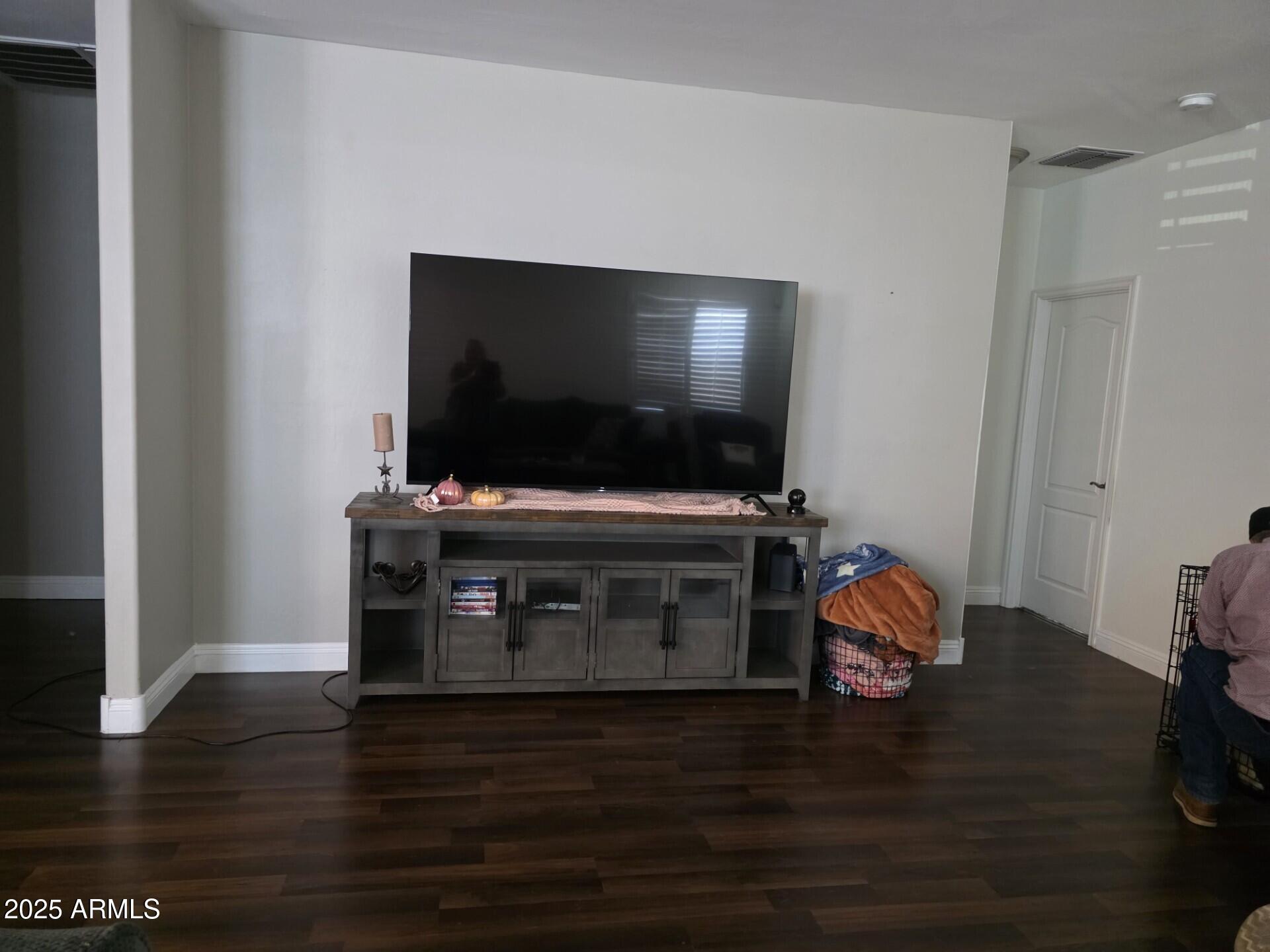 1614 W STEPHANIE Lane