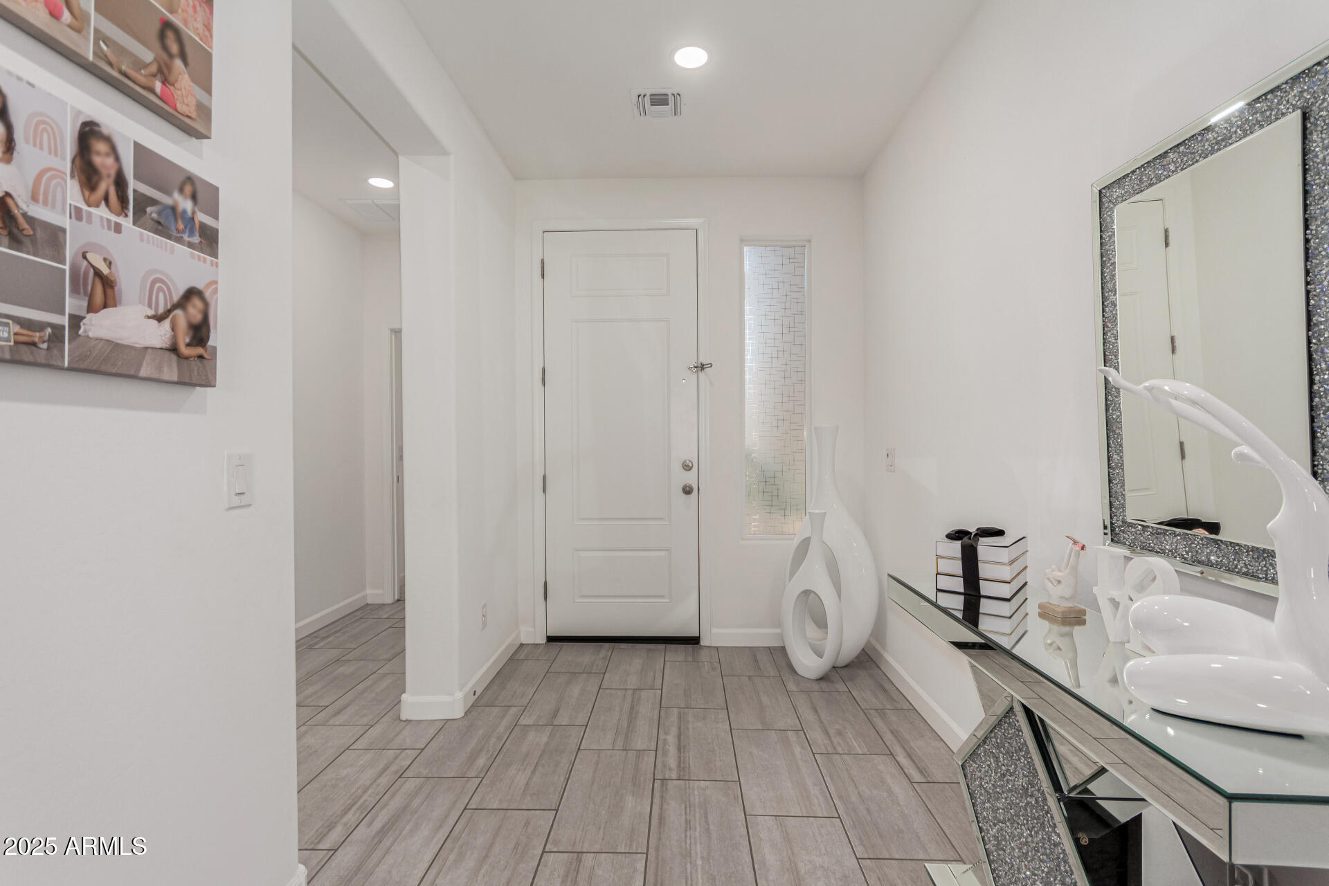 1194 E MEADOWRIDGE Drive