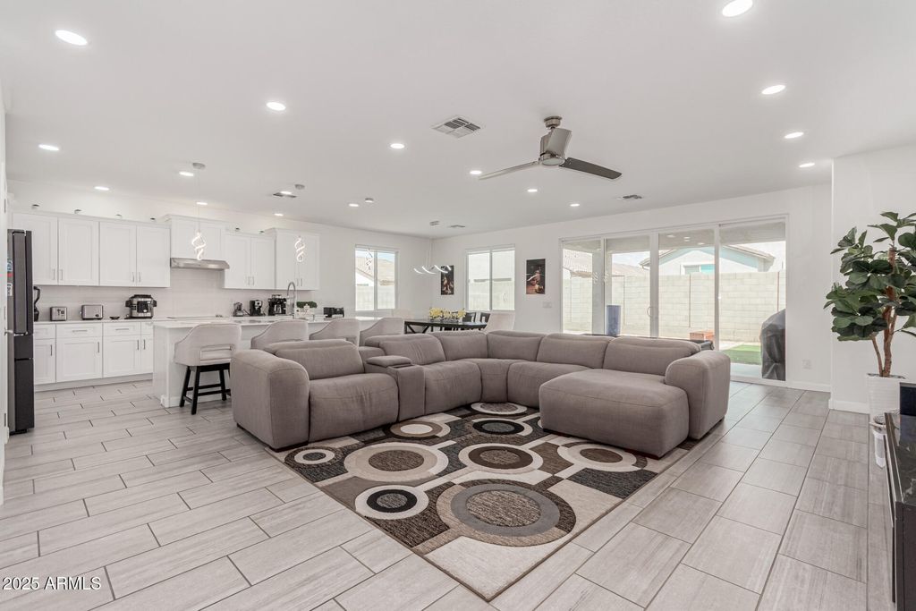 Photo of 1194 E Meadowridge Drive, Casa Grande, AZ 85122 (MLS # 6925147)