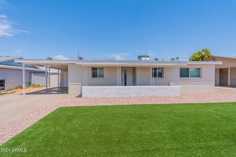 Single Family Residence in Phoenix AZ 3330 SIERRA Street.jpg