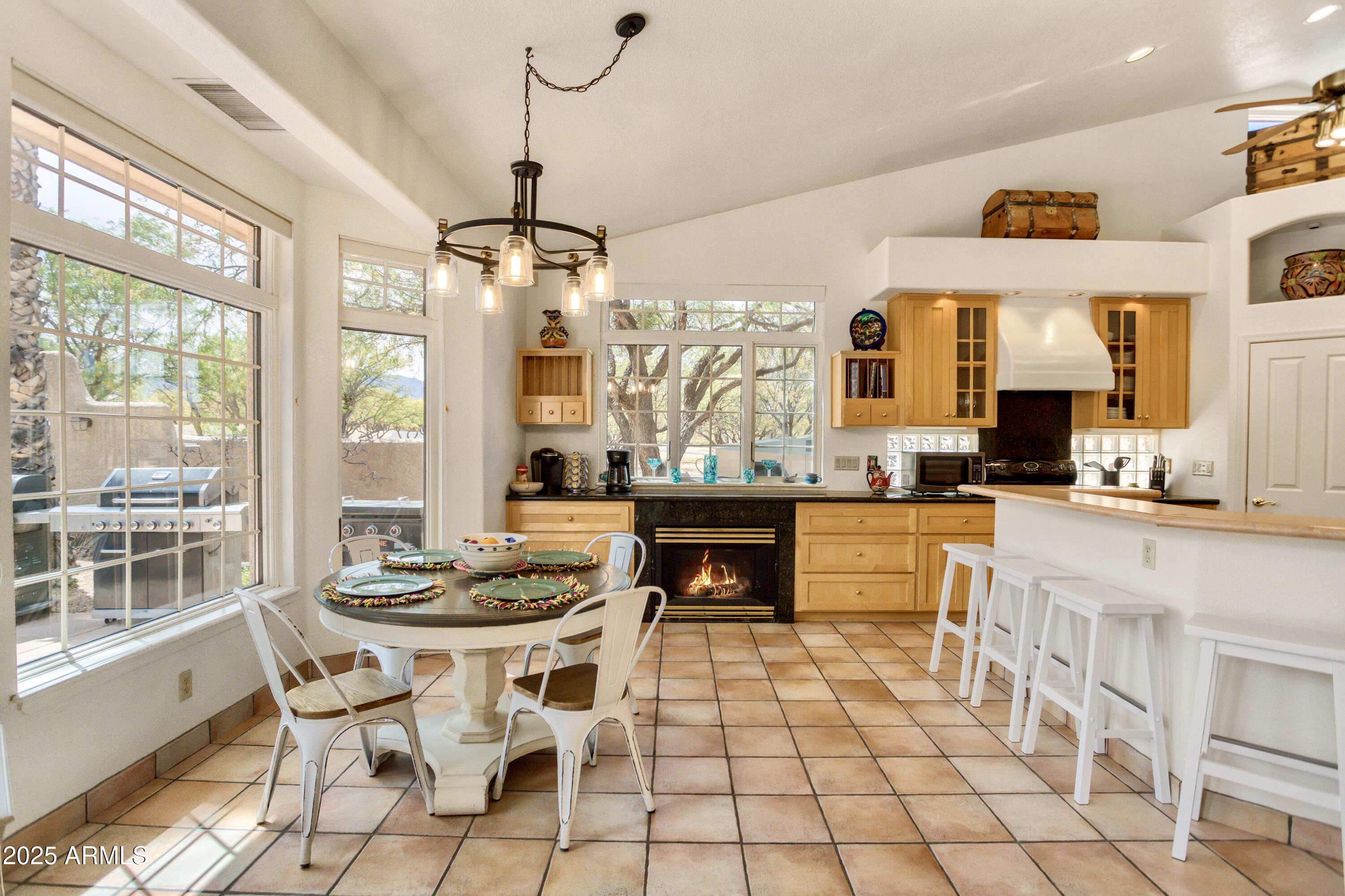 EXECUTIVE ACRES - Residential