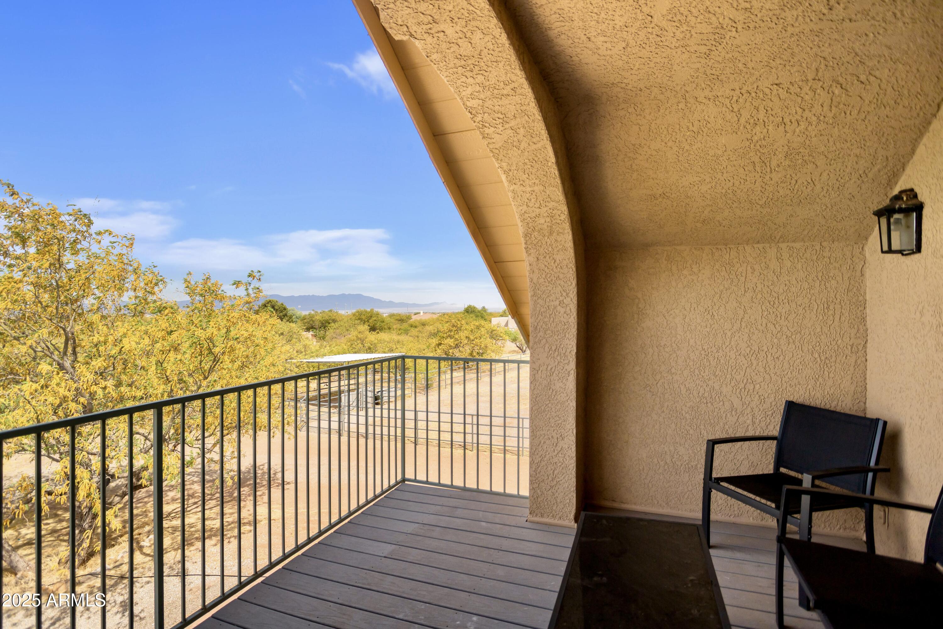 EXECUTIVE ACRES - Residential