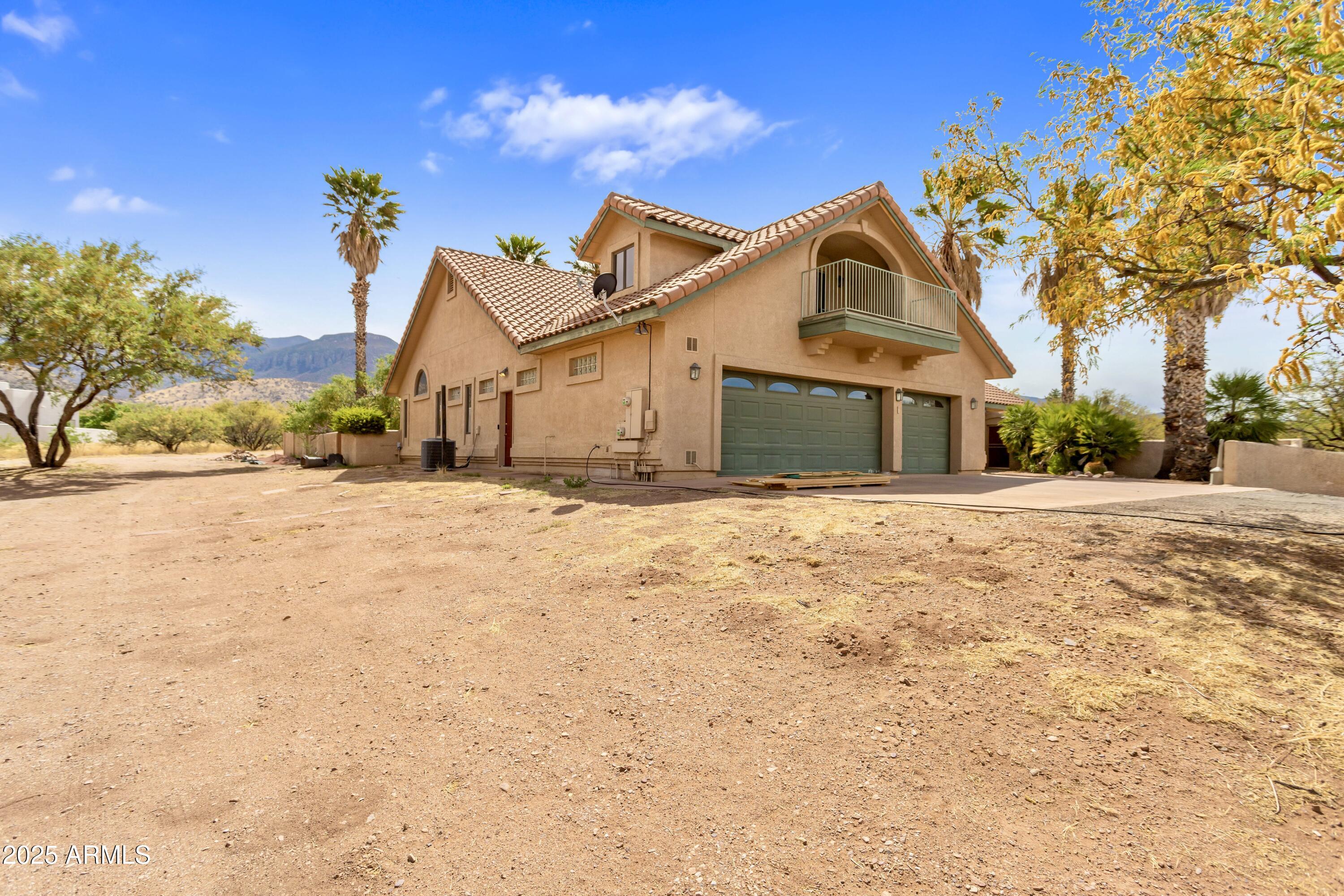 EXECUTIVE ACRES - Residential