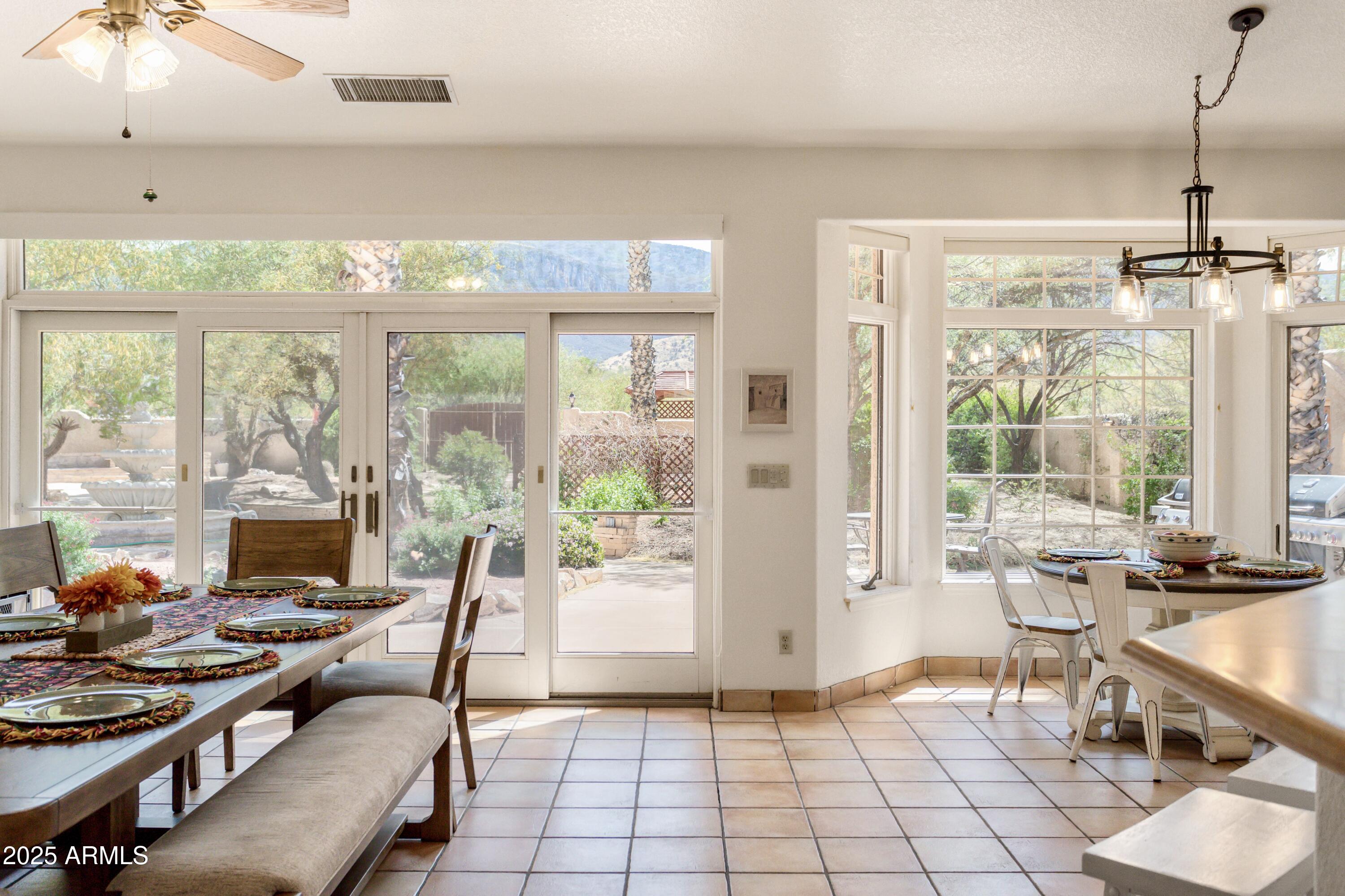 EXECUTIVE ACRES - Residential