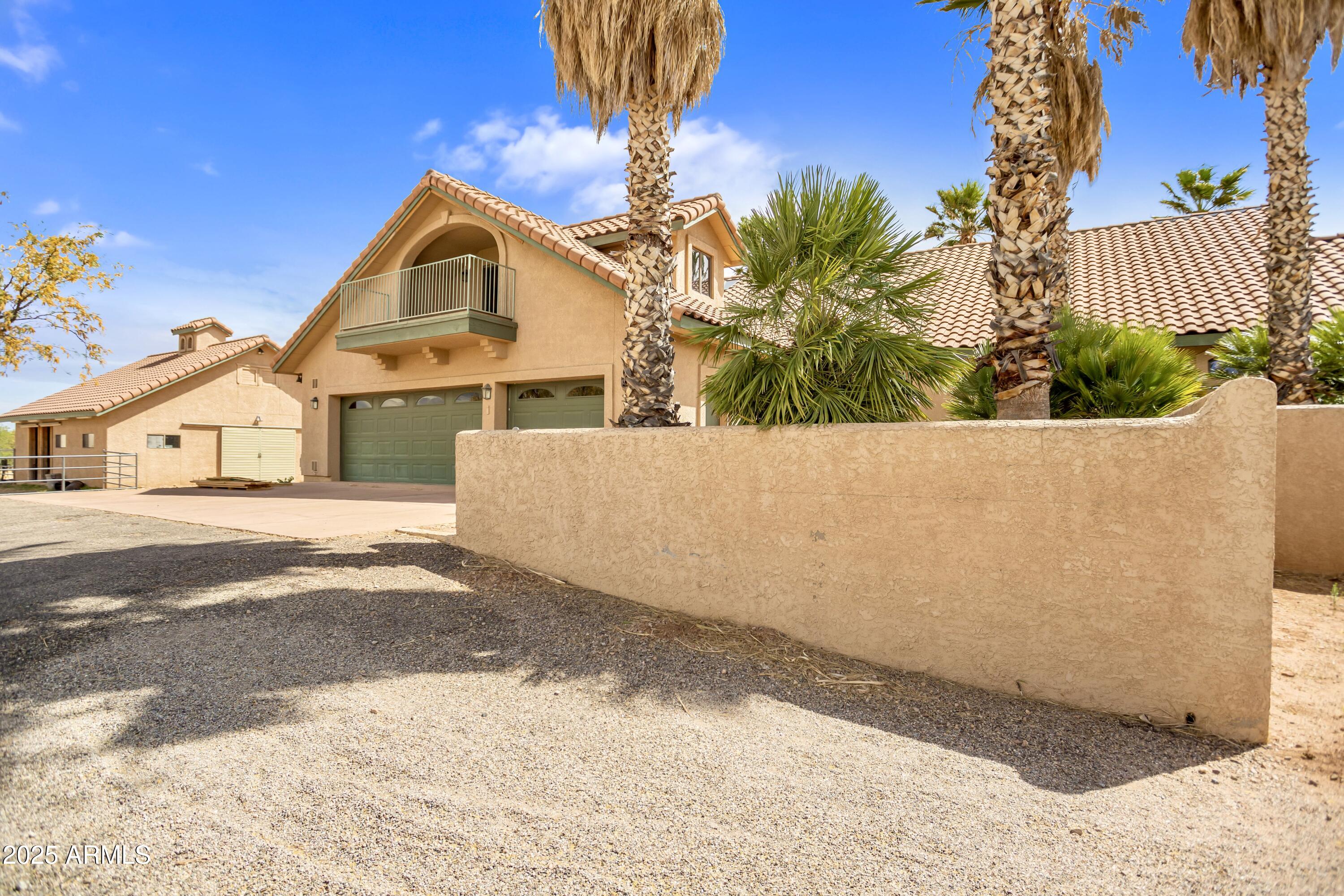 EXECUTIVE ACRES - Residential