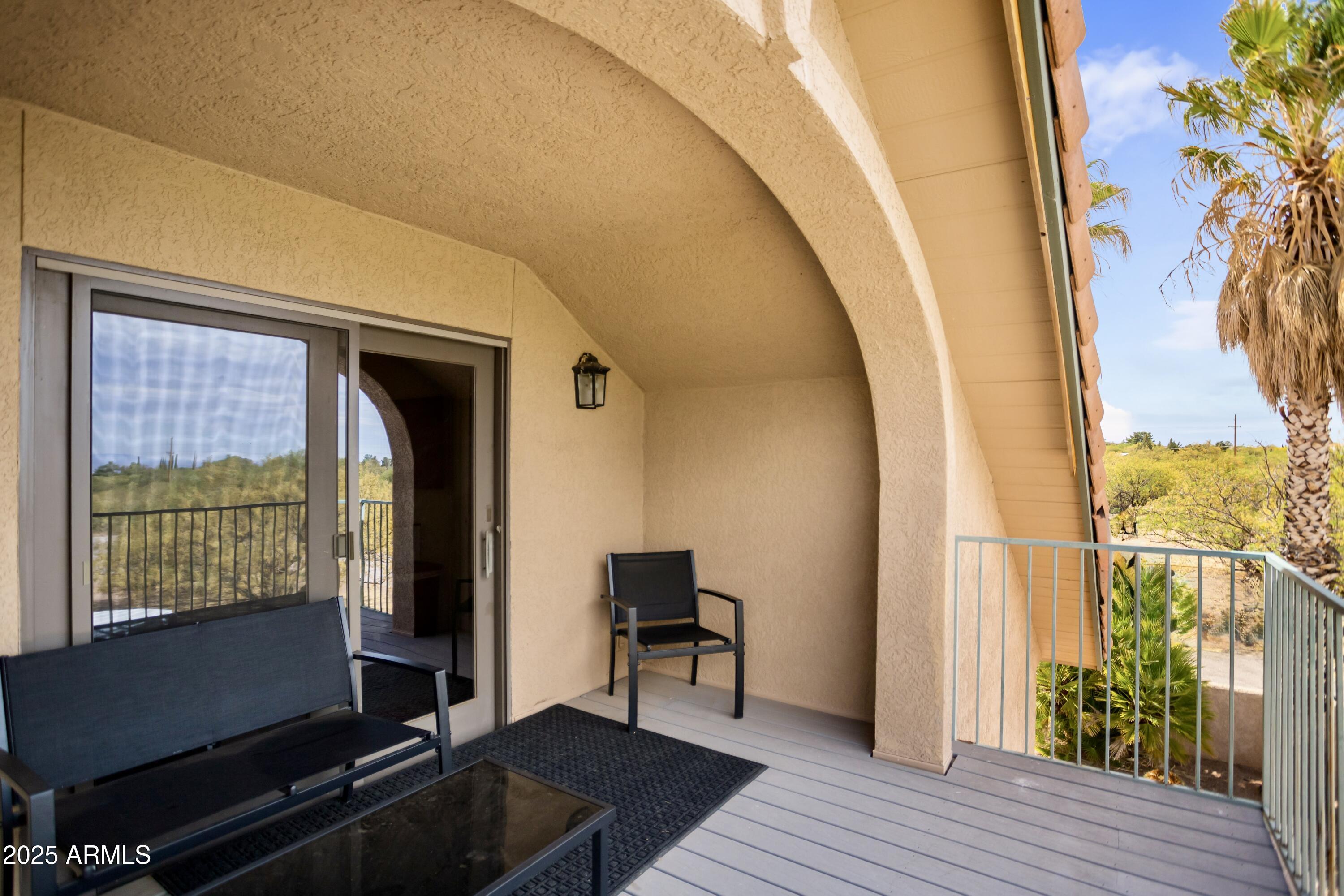 EXECUTIVE ACRES - Residential