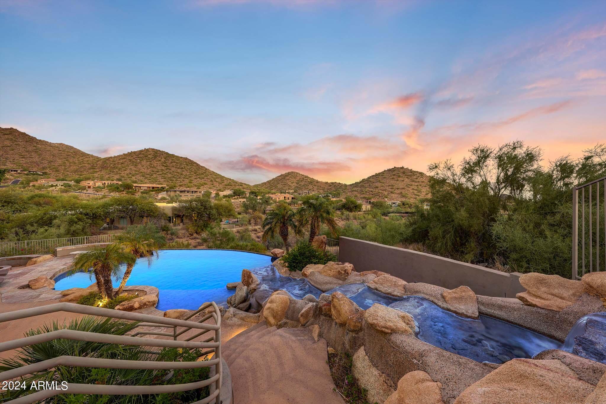SCOTTSDALE MOUNTAIN - Residential
