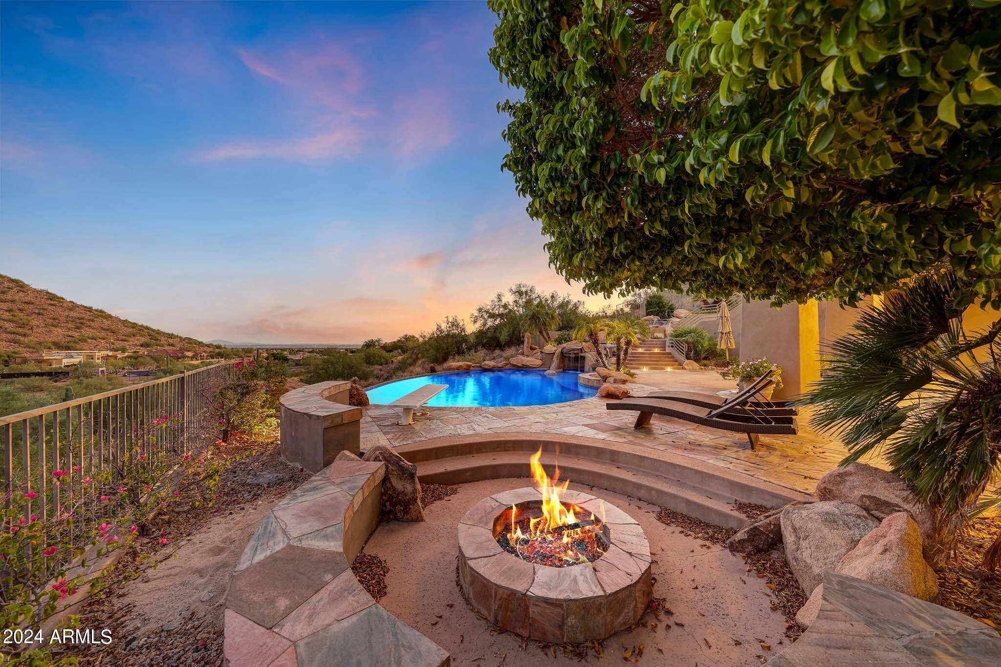 SCOTTSDALE MOUNTAIN - Residential