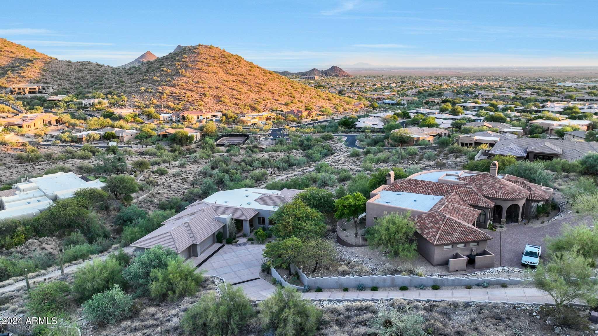 SCOTTSDALE MOUNTAIN - Residential