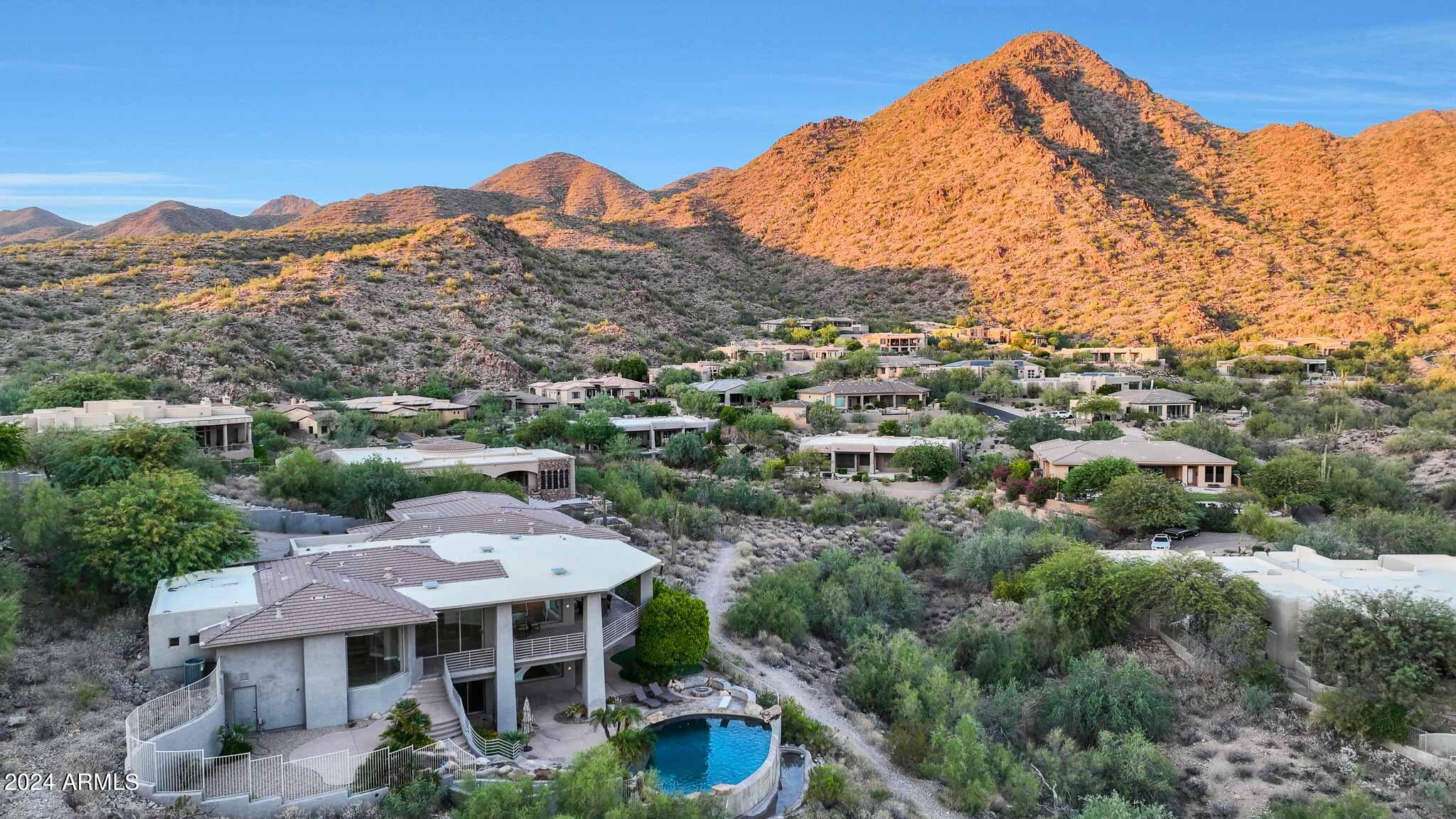 SCOTTSDALE MOUNTAIN - Residential