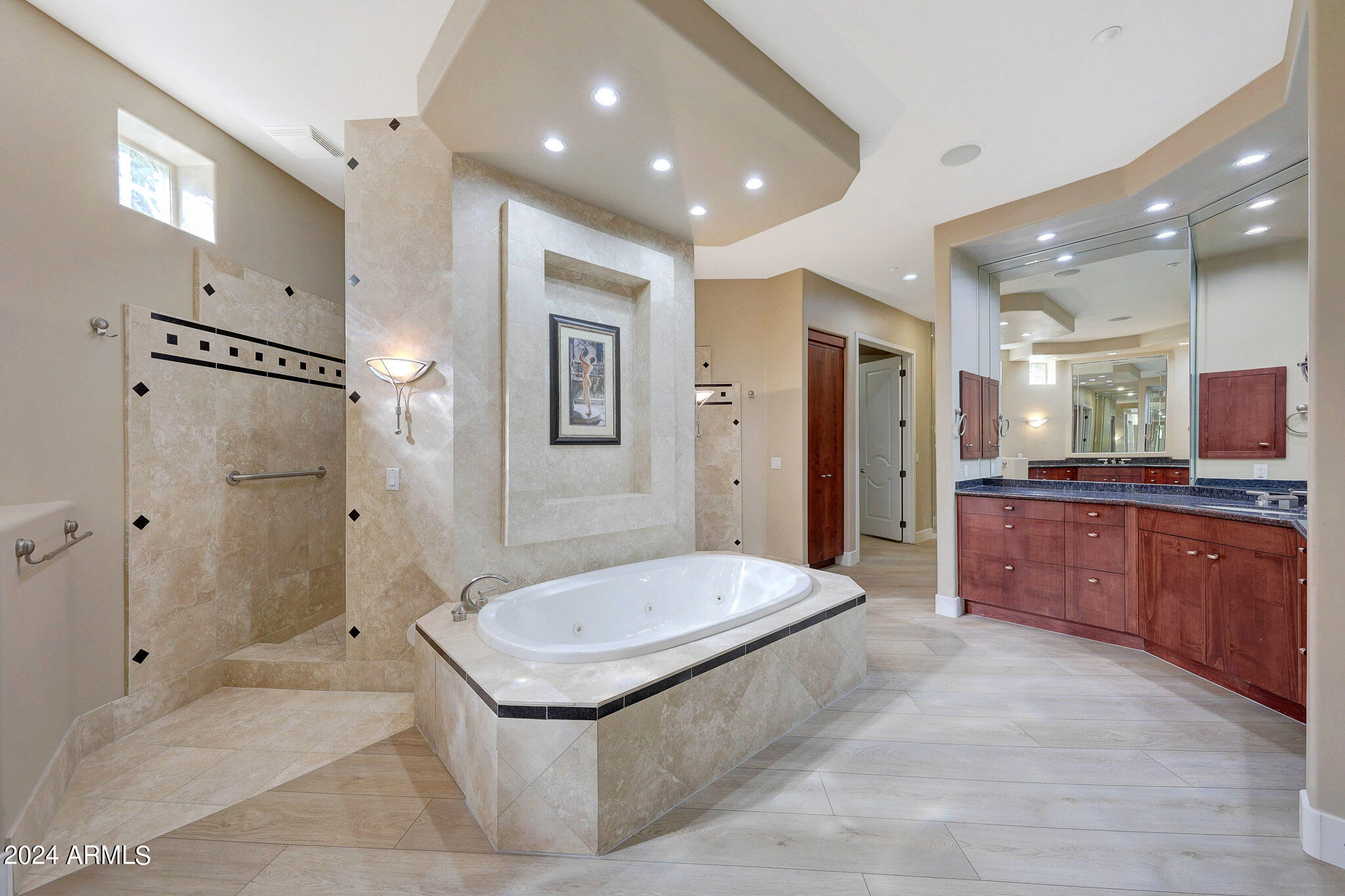 SCOTTSDALE MOUNTAIN - Residential