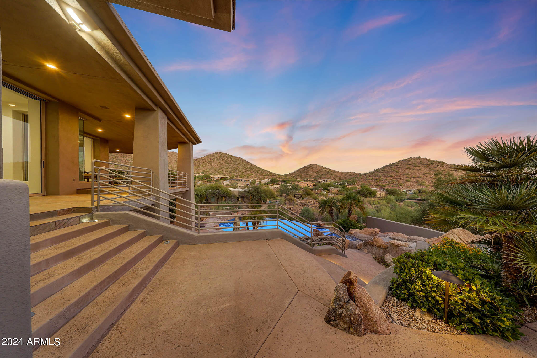SCOTTSDALE MOUNTAIN - Residential