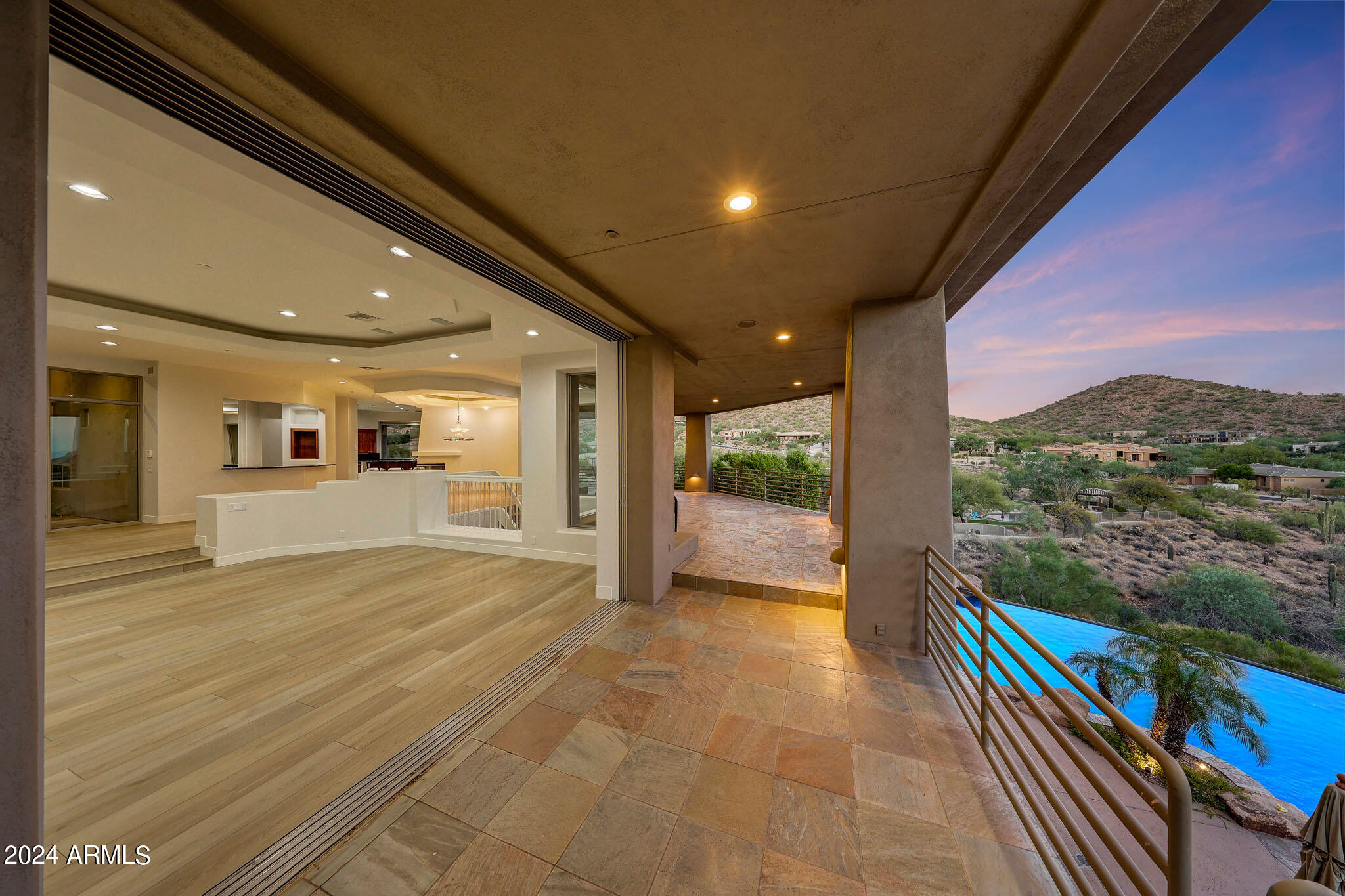 SCOTTSDALE MOUNTAIN - Residential
