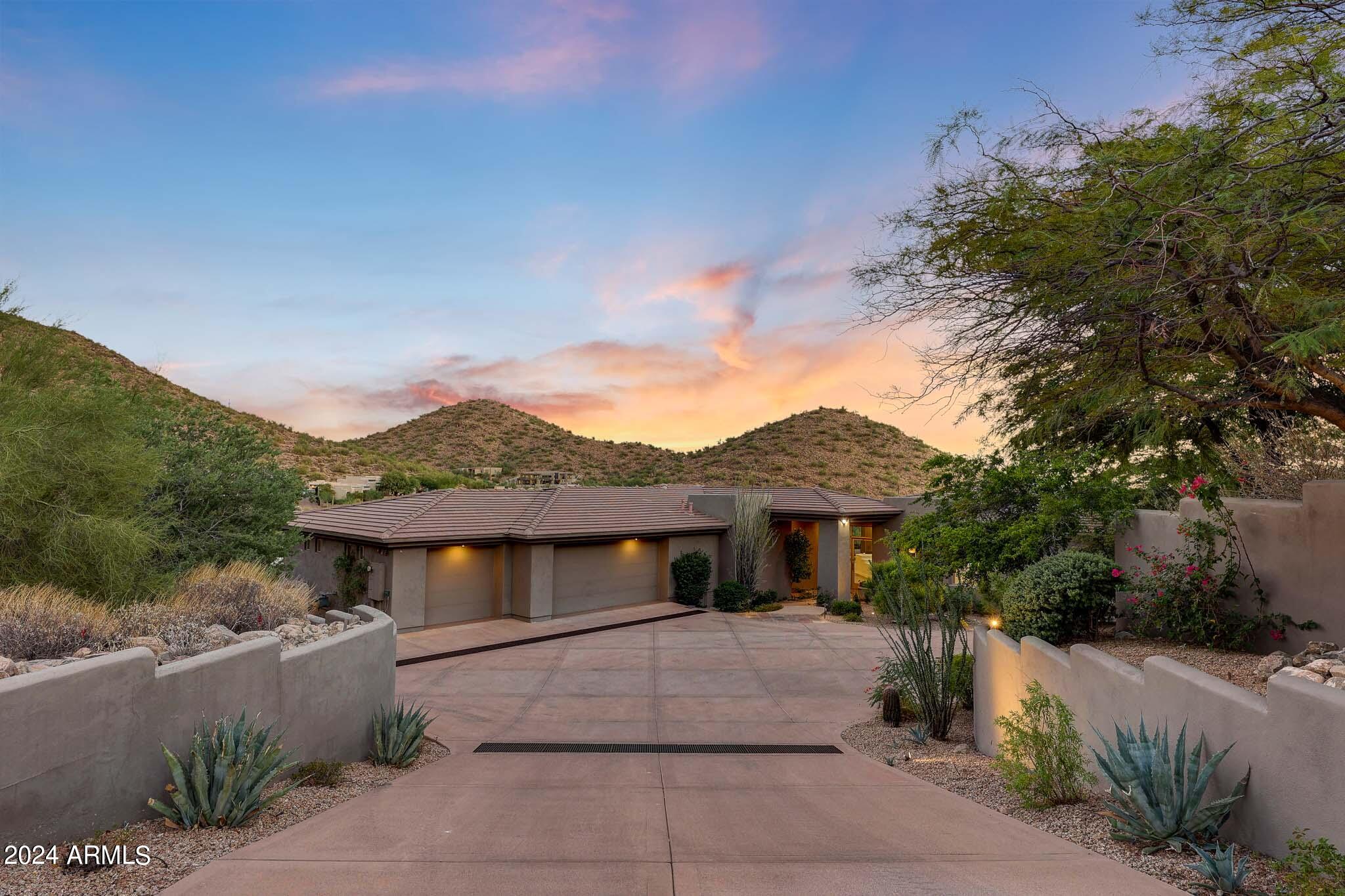 SCOTTSDALE MOUNTAIN - Residential