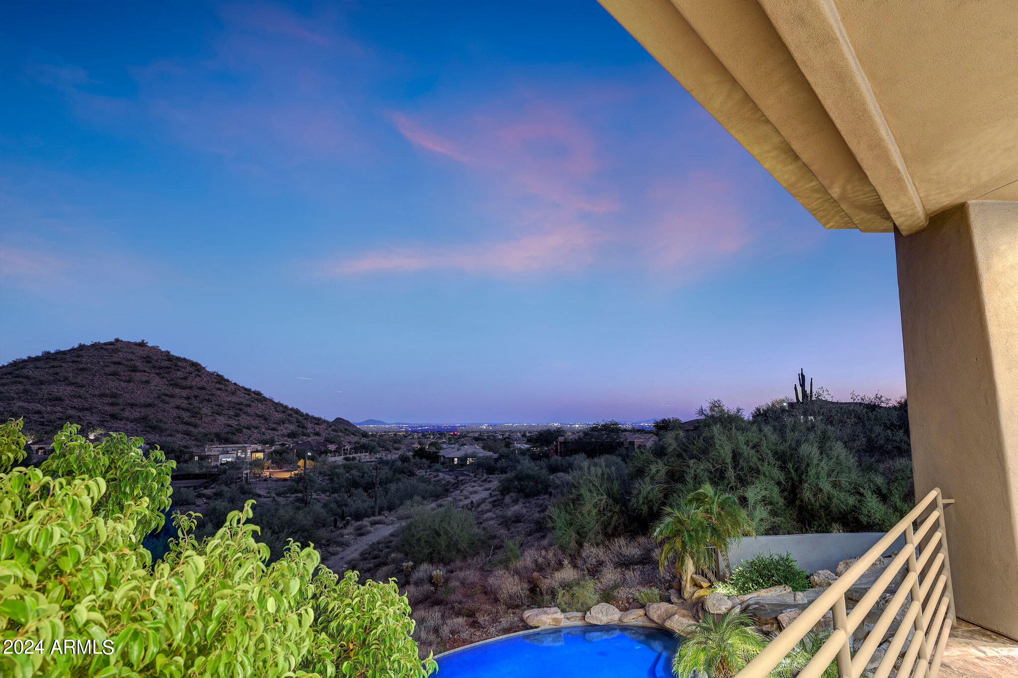 SCOTTSDALE MOUNTAIN - Residential