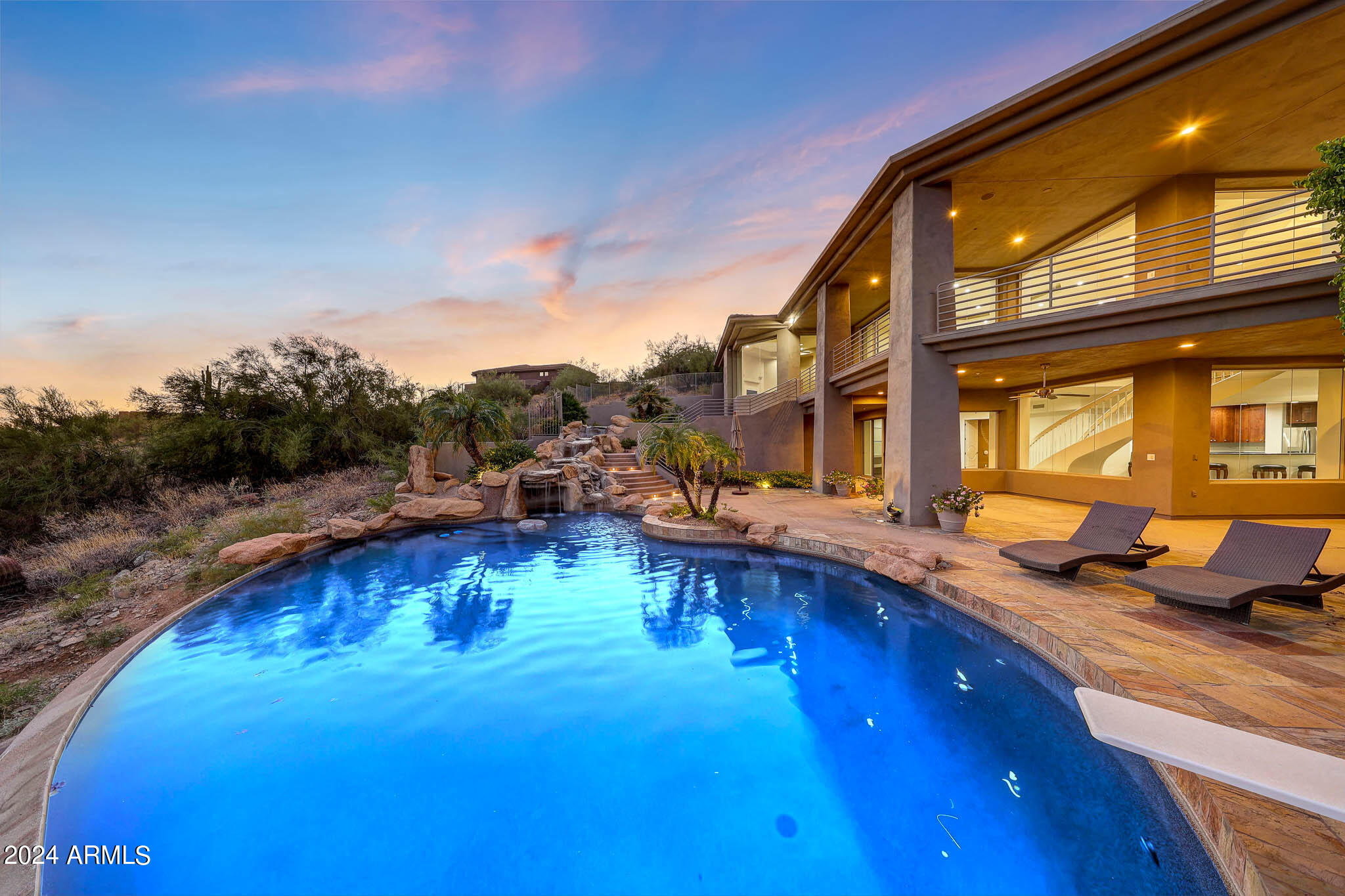 SCOTTSDALE MOUNTAIN - Residential