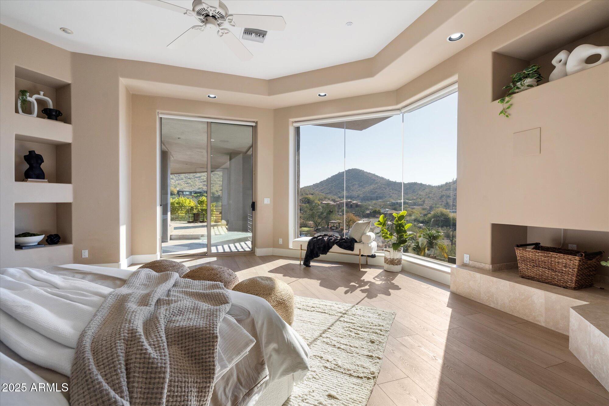 SCOTTSDALE MOUNTAIN - Residential