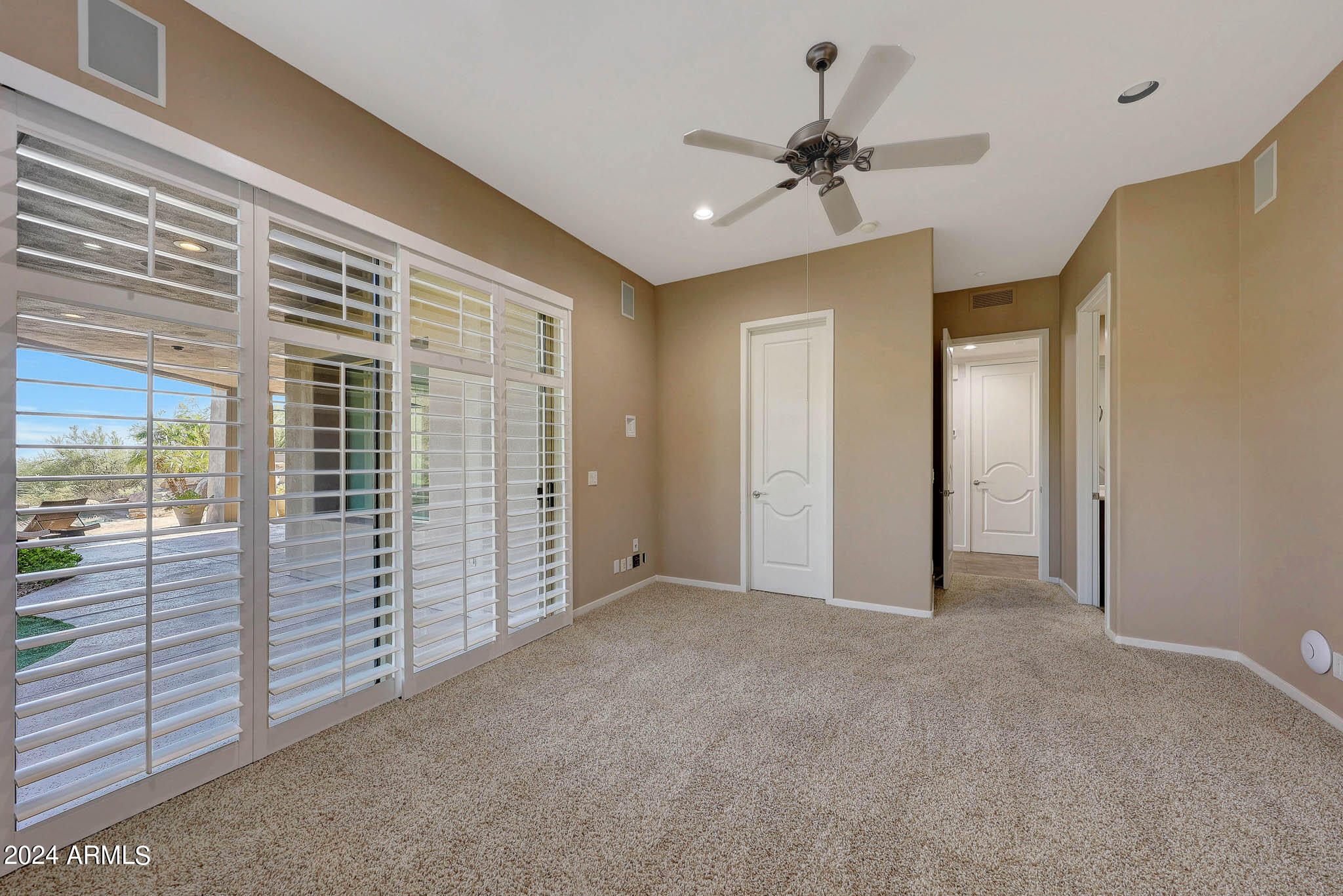 SCOTTSDALE MOUNTAIN - Residential