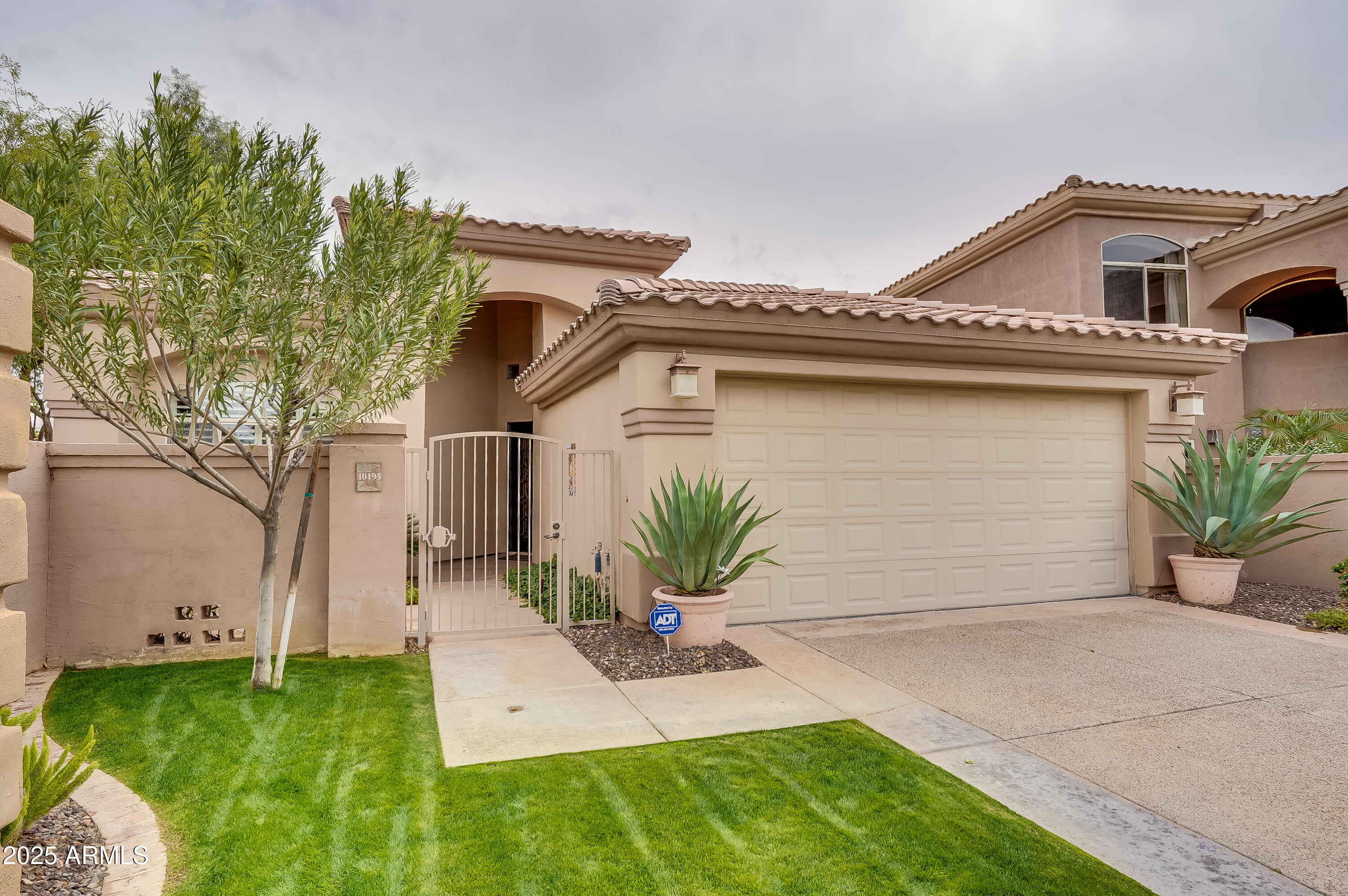 10193 E BAYVIEW Drive