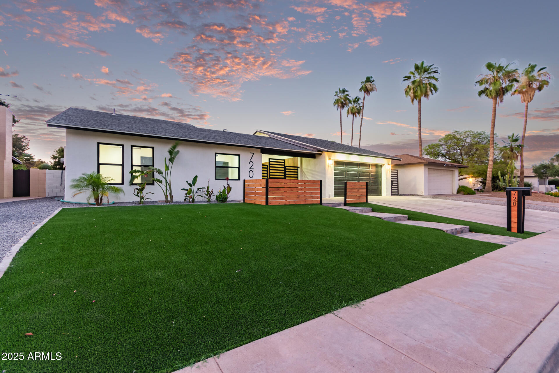 720 E CHILTON Drive