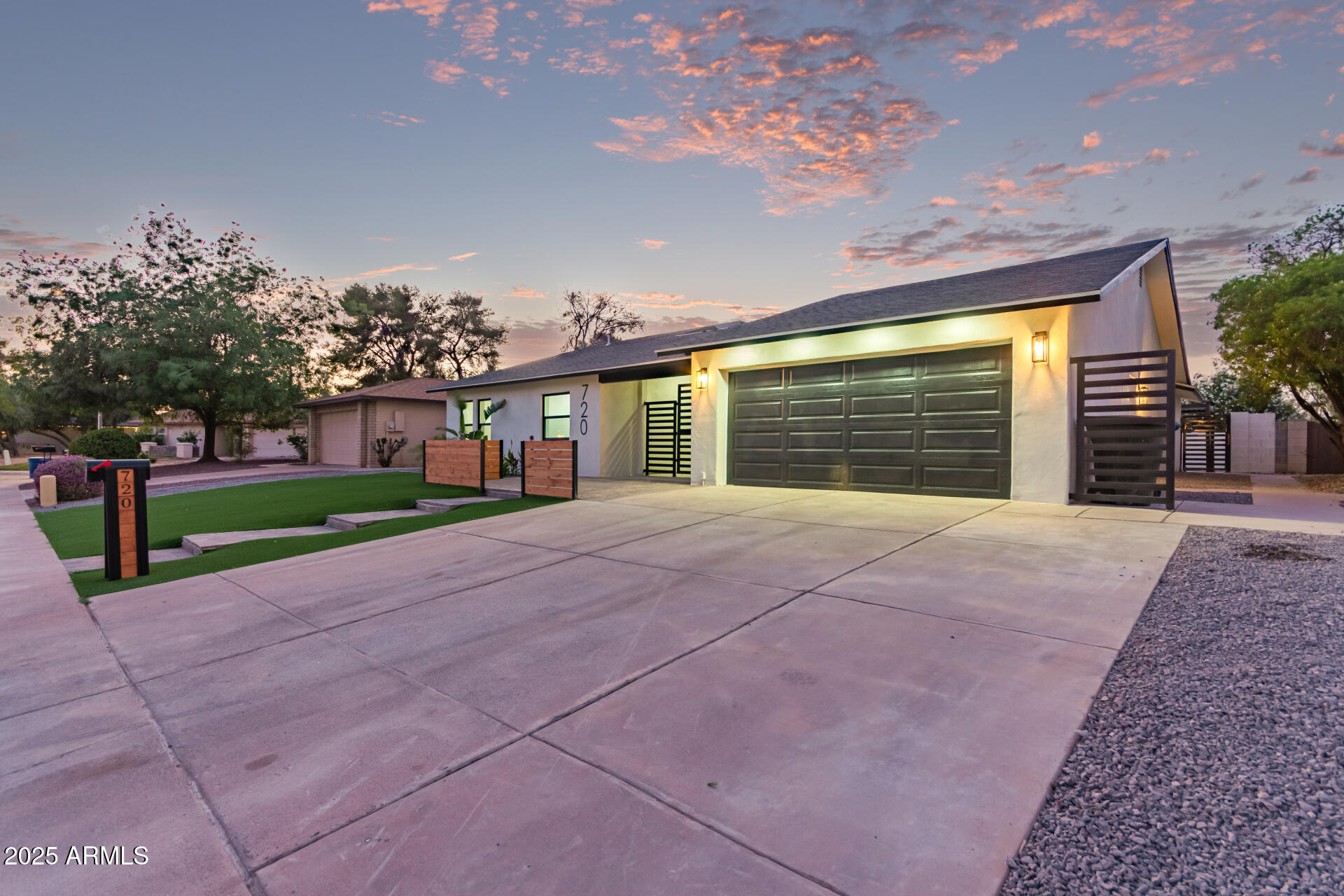720 E CHILTON Drive
