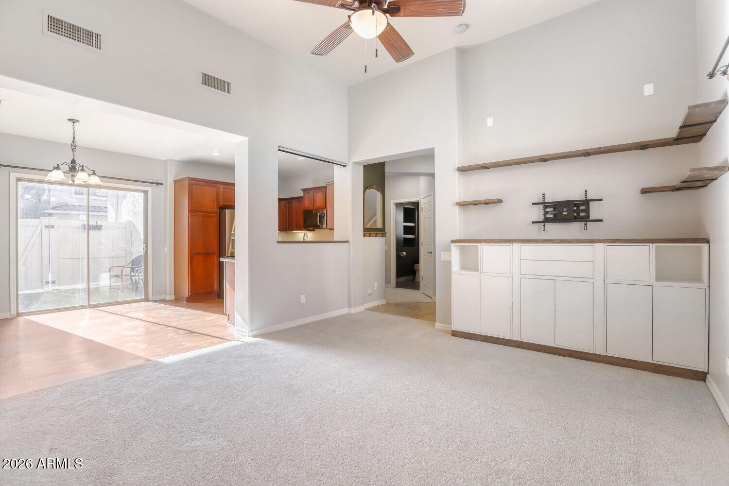 2145 W MONTE CRISTO Avenue