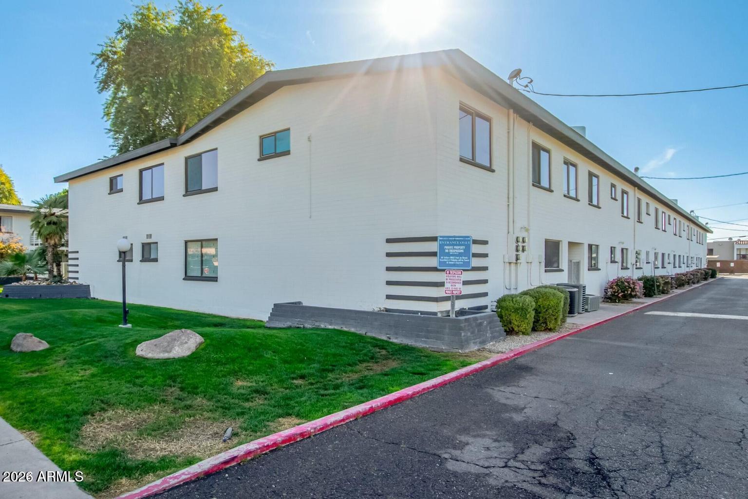 721 E MONTEBELLO Avenue 108