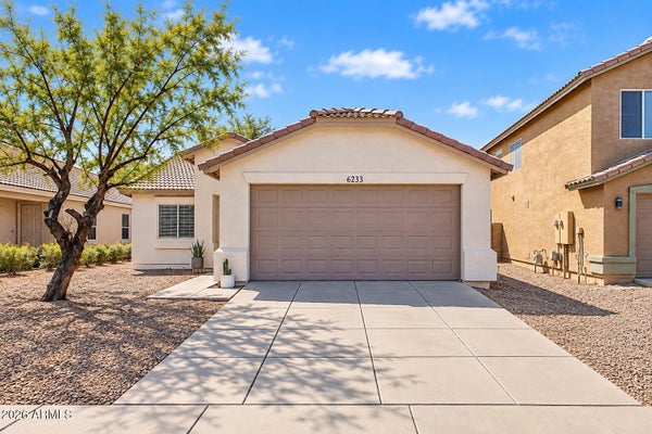 6233 W ENCINAS LN, PHOENIX, AZ 85043 - Image d329b8bbef975ea950fbbdececa72202/2848409766