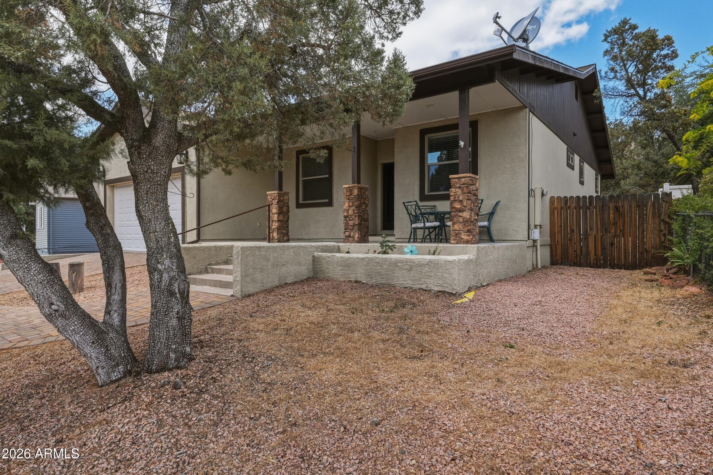 710 W SHERWOOD Drive