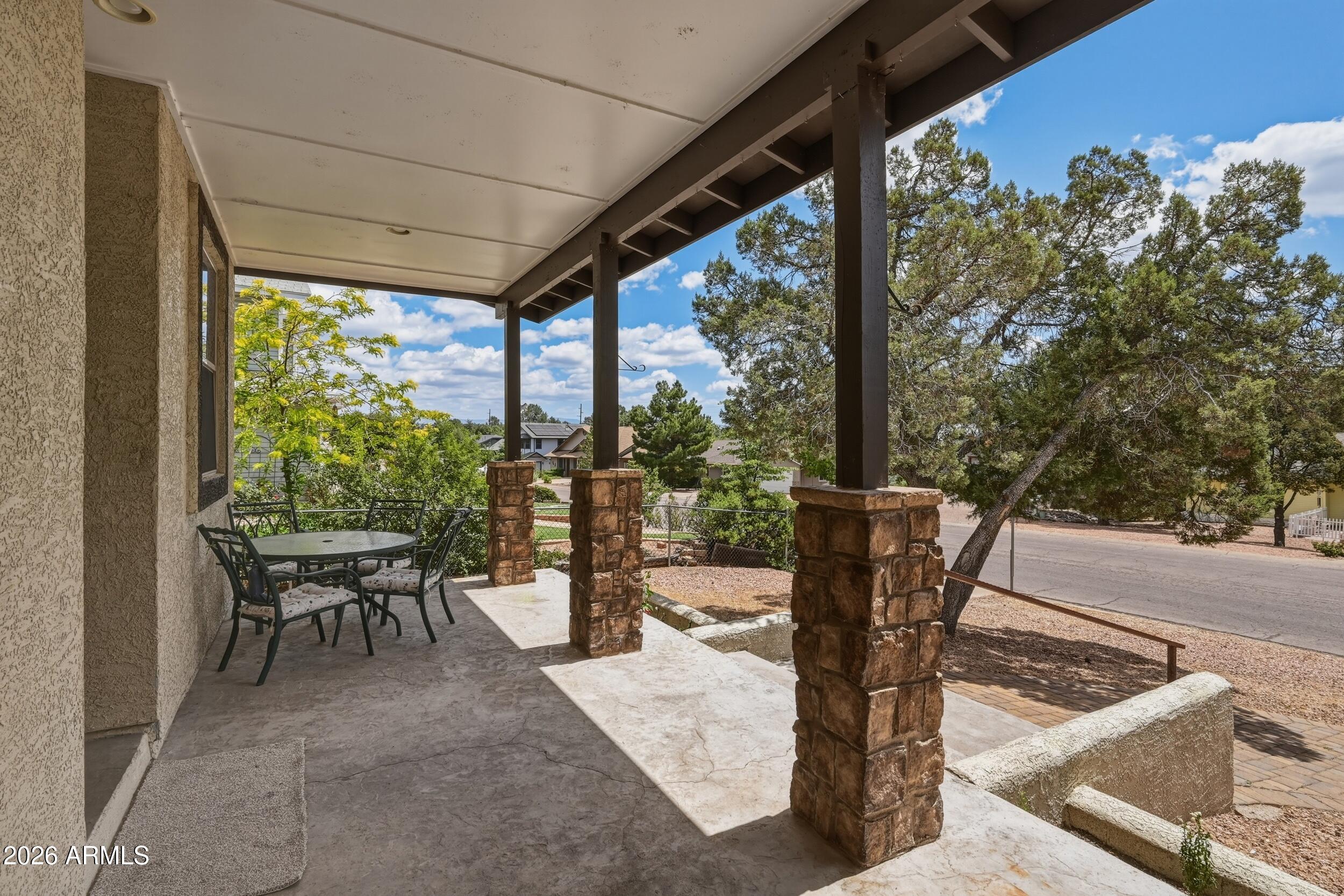 710 W SHERWOOD Drive