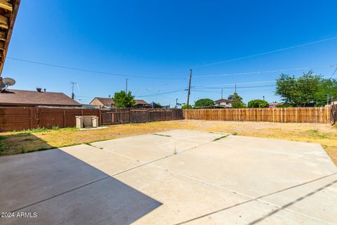 A home in El Mirage