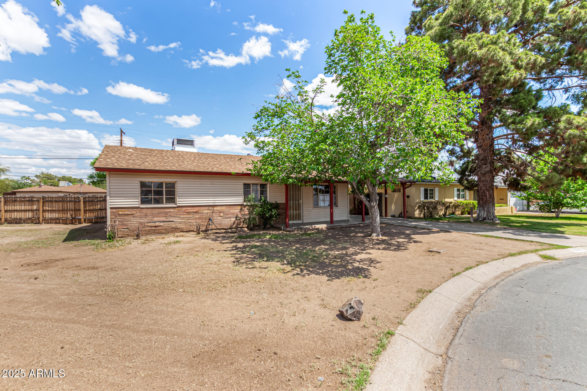 2308 W MARLETTE Avenue