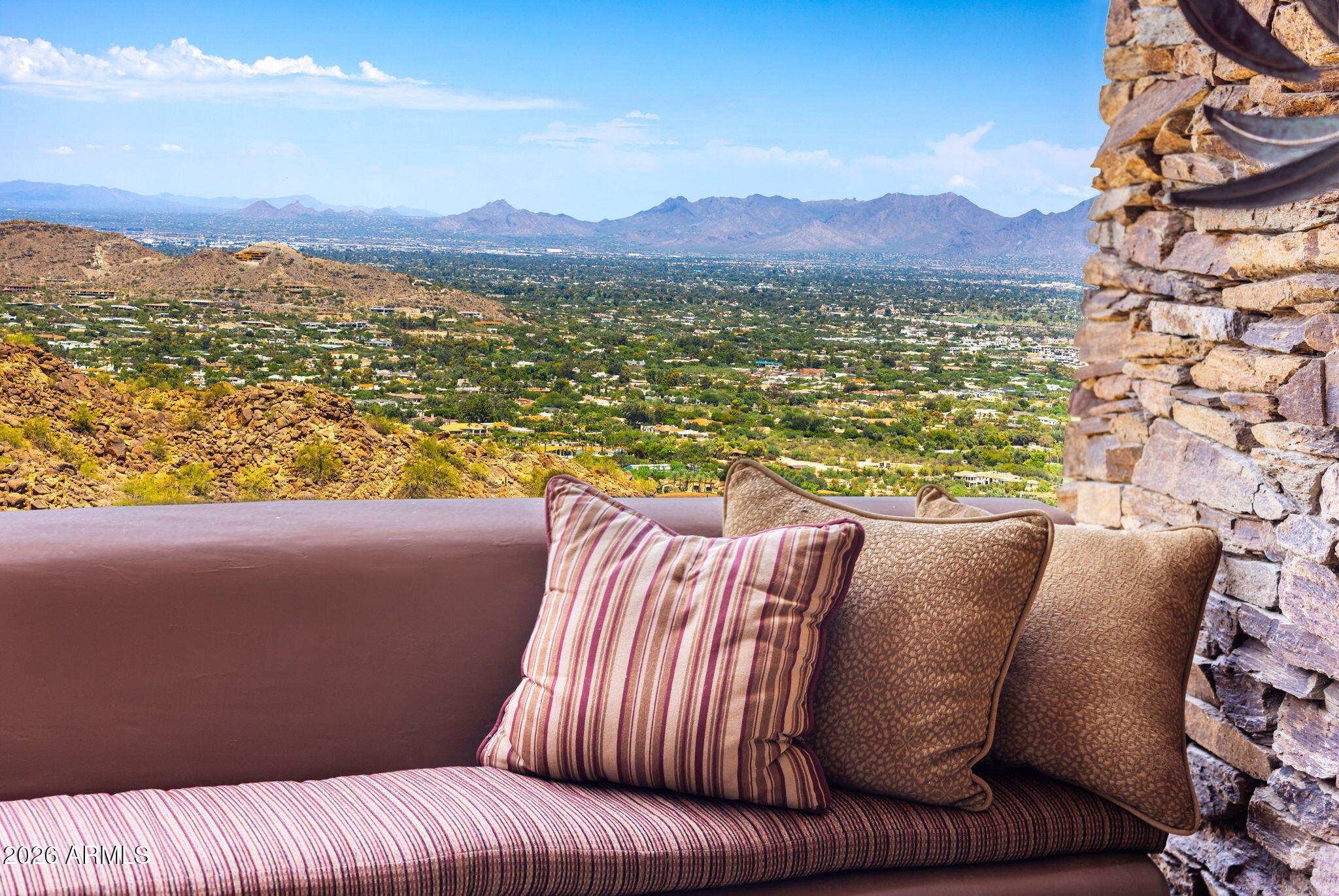 5802 E CHOLLA Lane