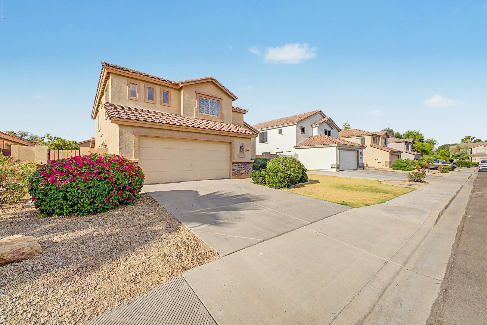 7464 W POTTER Drive