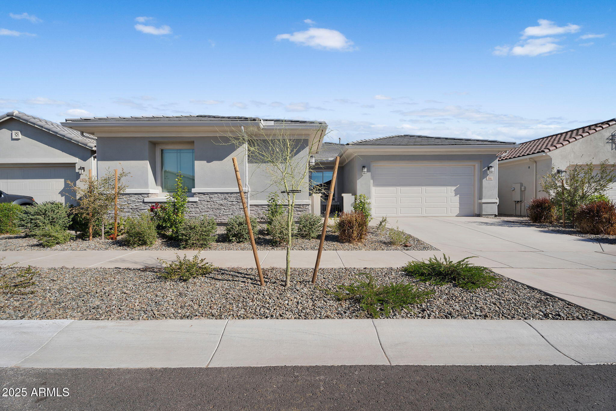 866 W FLATIRON Trail W