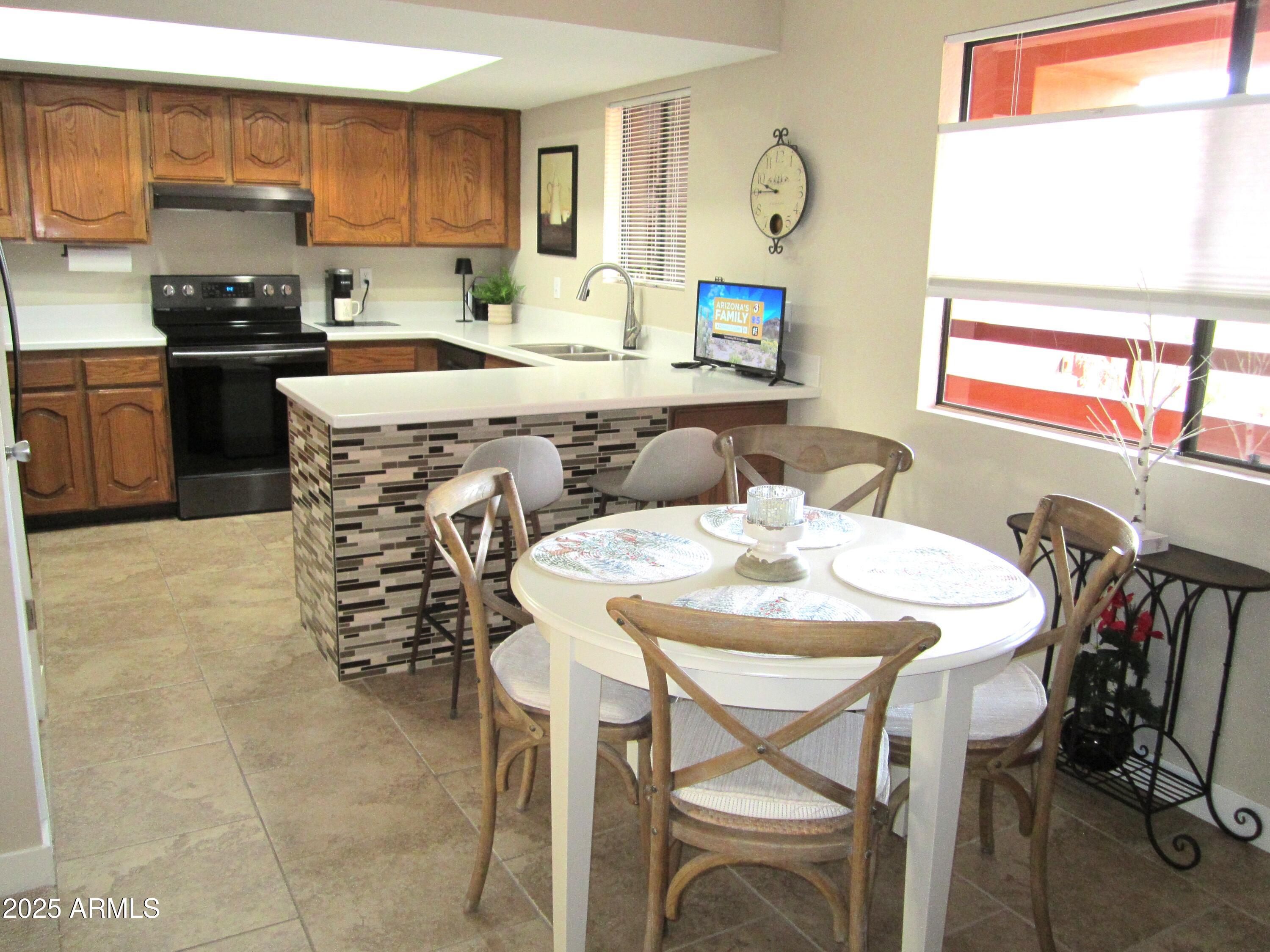 12222 N PARADISE VILLAGE Parkway S 411