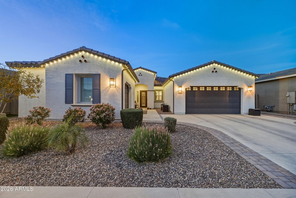 Photo of 228 E Sagittarius Place, Chandler, AZ 85249 (MLS # 6987452)