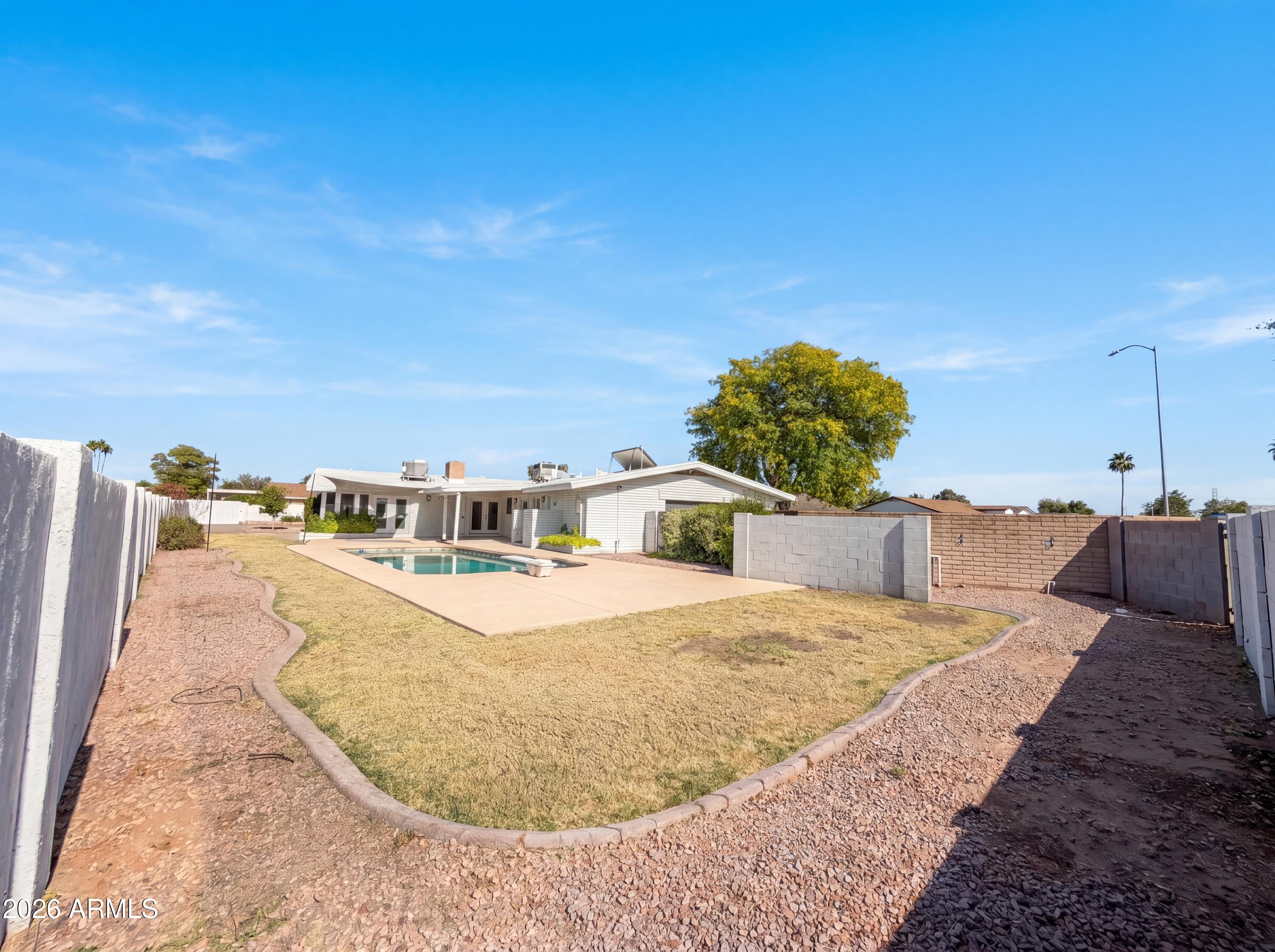 830 N ALMOND Circle