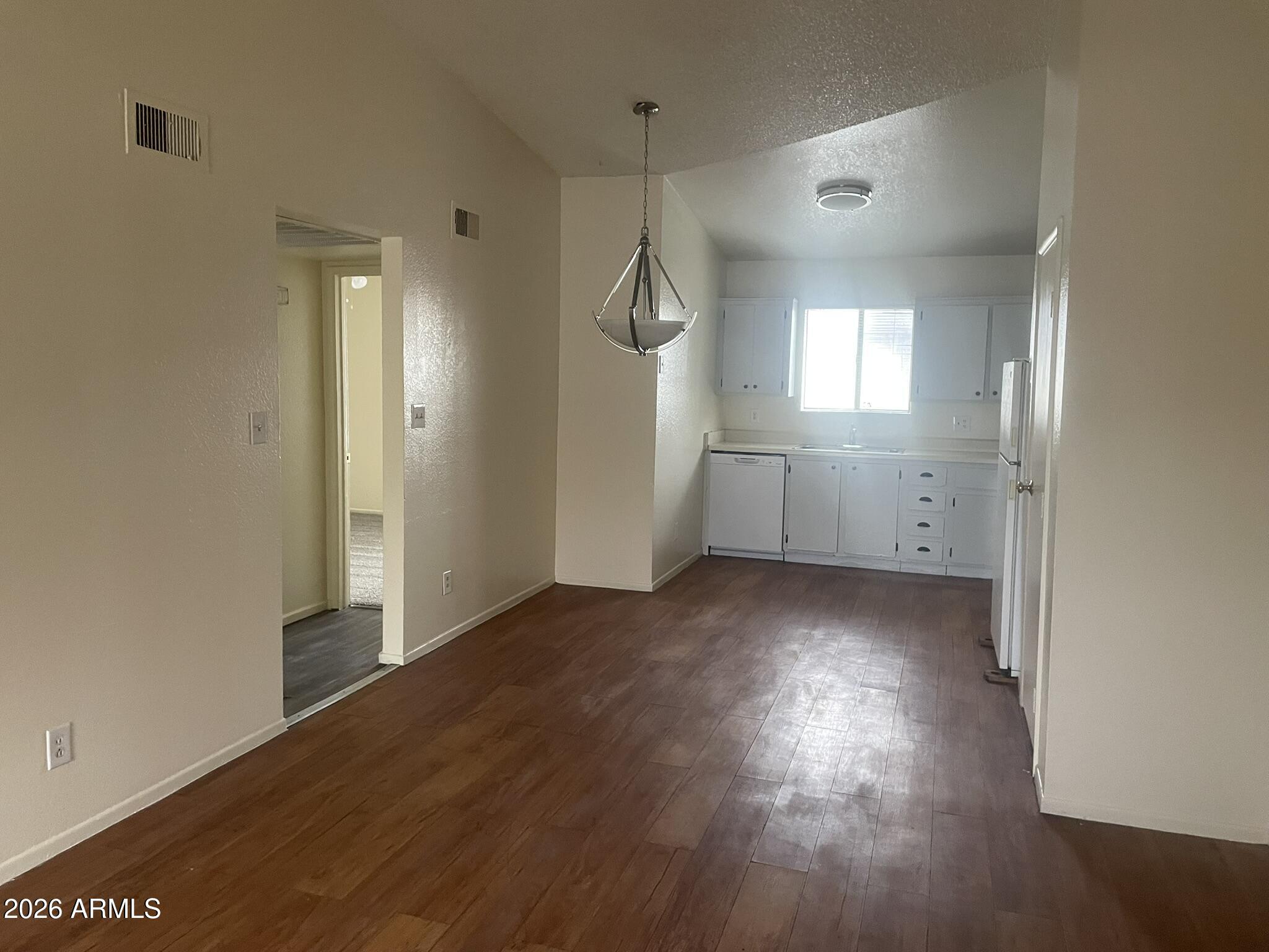 465 W IVYGLEN Street 224