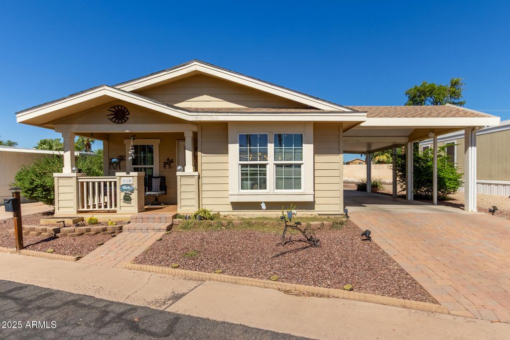 Photo of 7300 N 51st Avenue #H118, Glendale, AZ 85301 (MLS # 6931550)