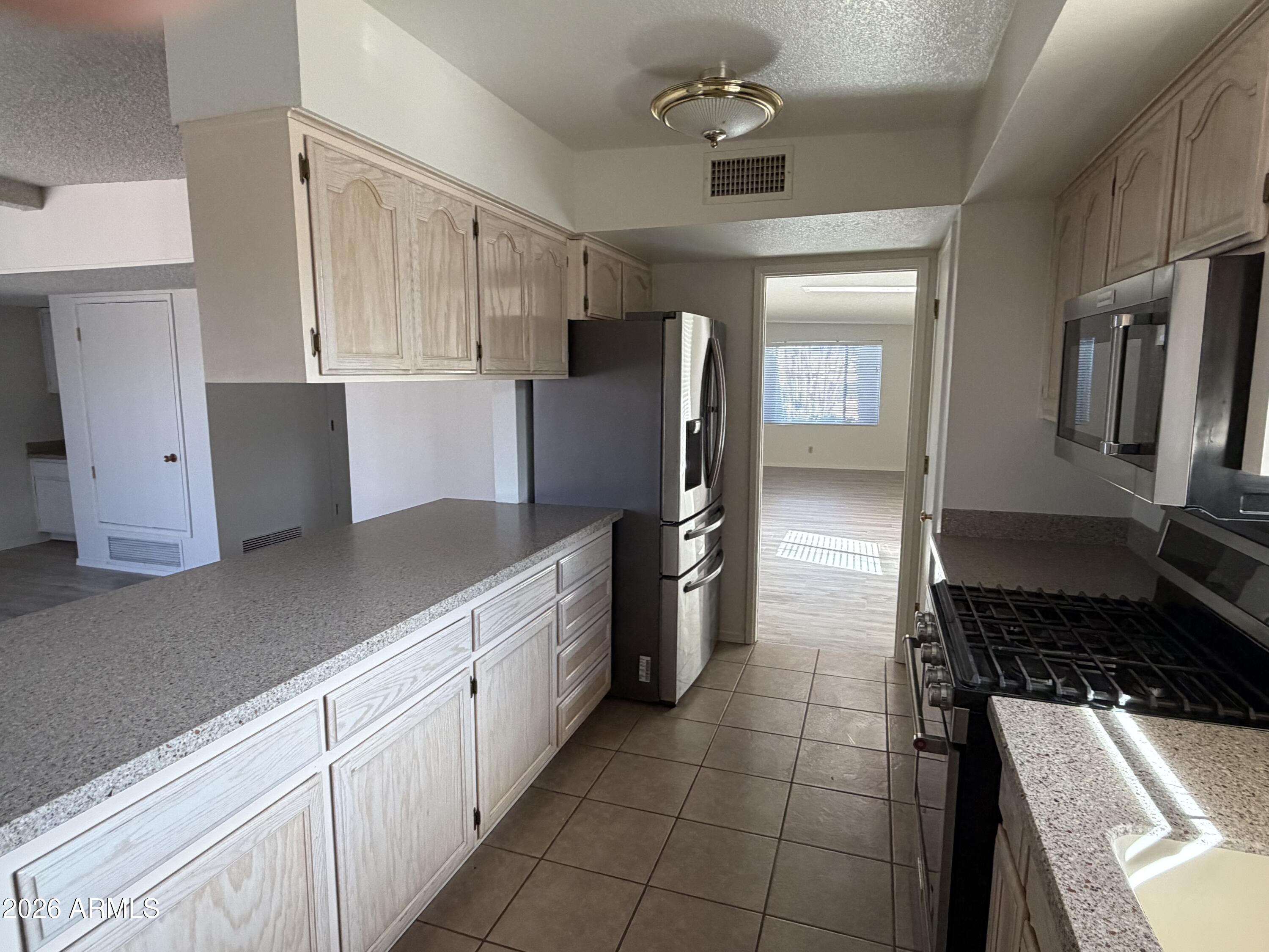 Pueblo del Sol 8 - Residential Lease