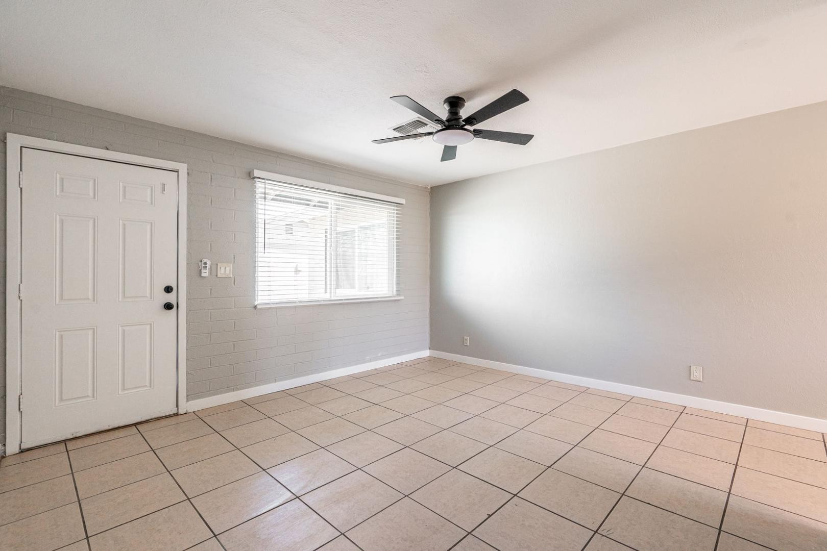 4421 N 23rd Avenue Apt 2