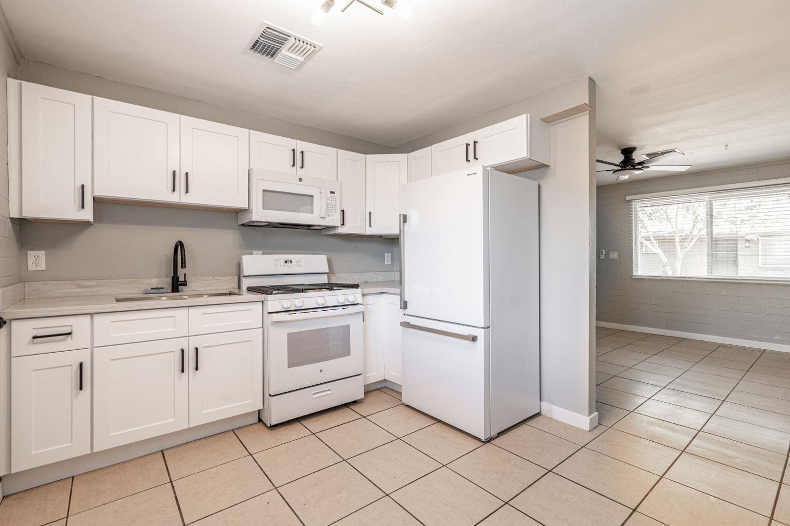 4421 N 23rd Avenue Apt 2