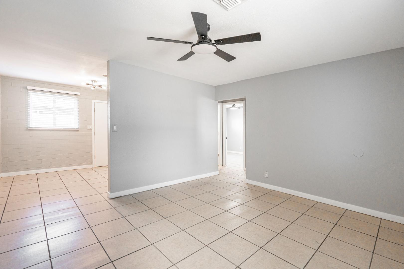 4421 N 23rd Avenue Apt 2